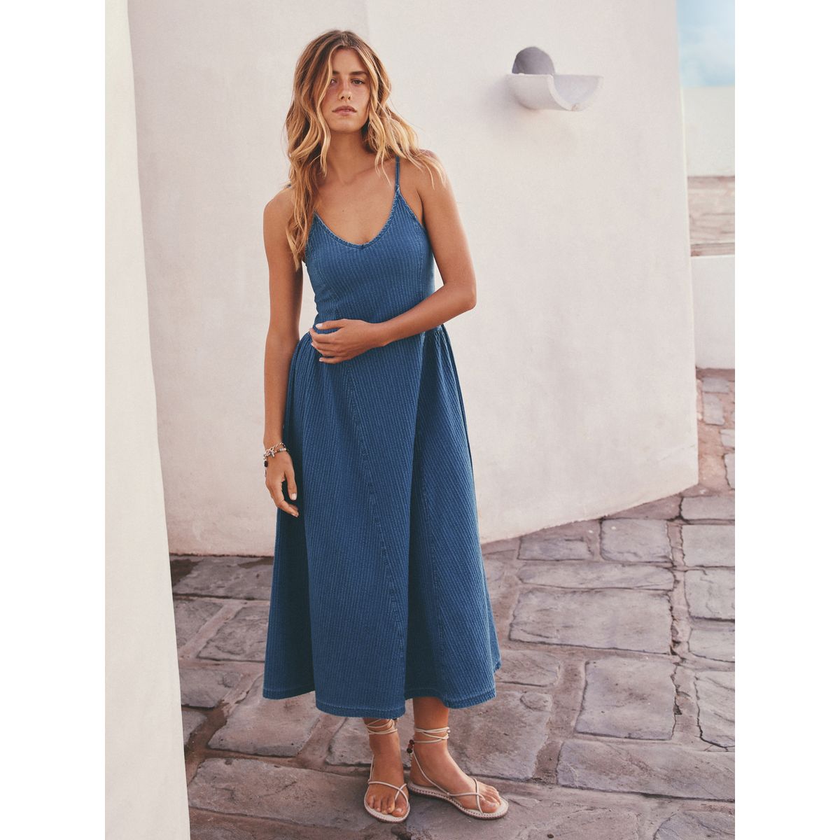 Robe midi en jersey seersucker aspect denim bleu délavé, NEXT