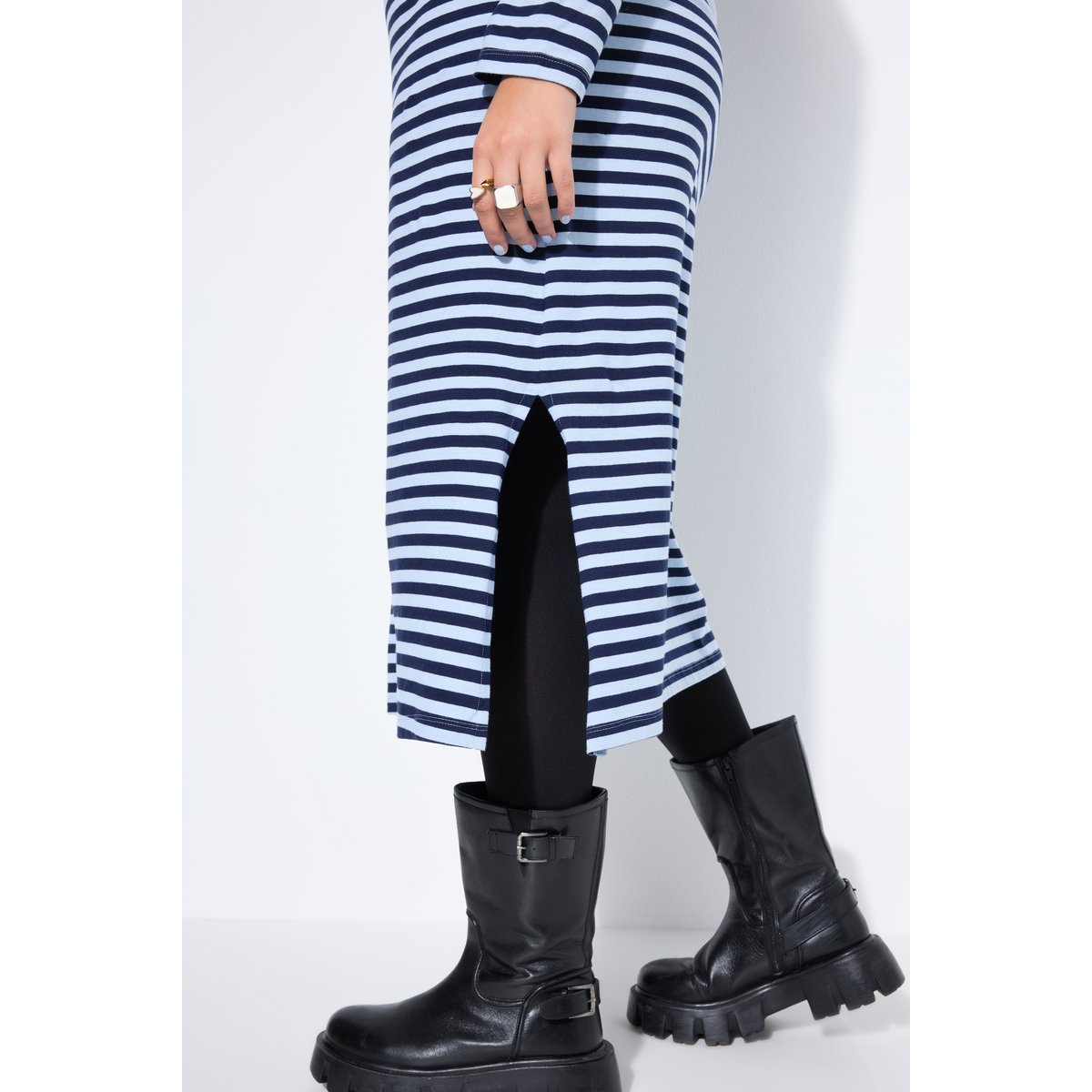 Robe maxi en jersey à rayures, coupe évasée marine, STUDIO UNTOLD