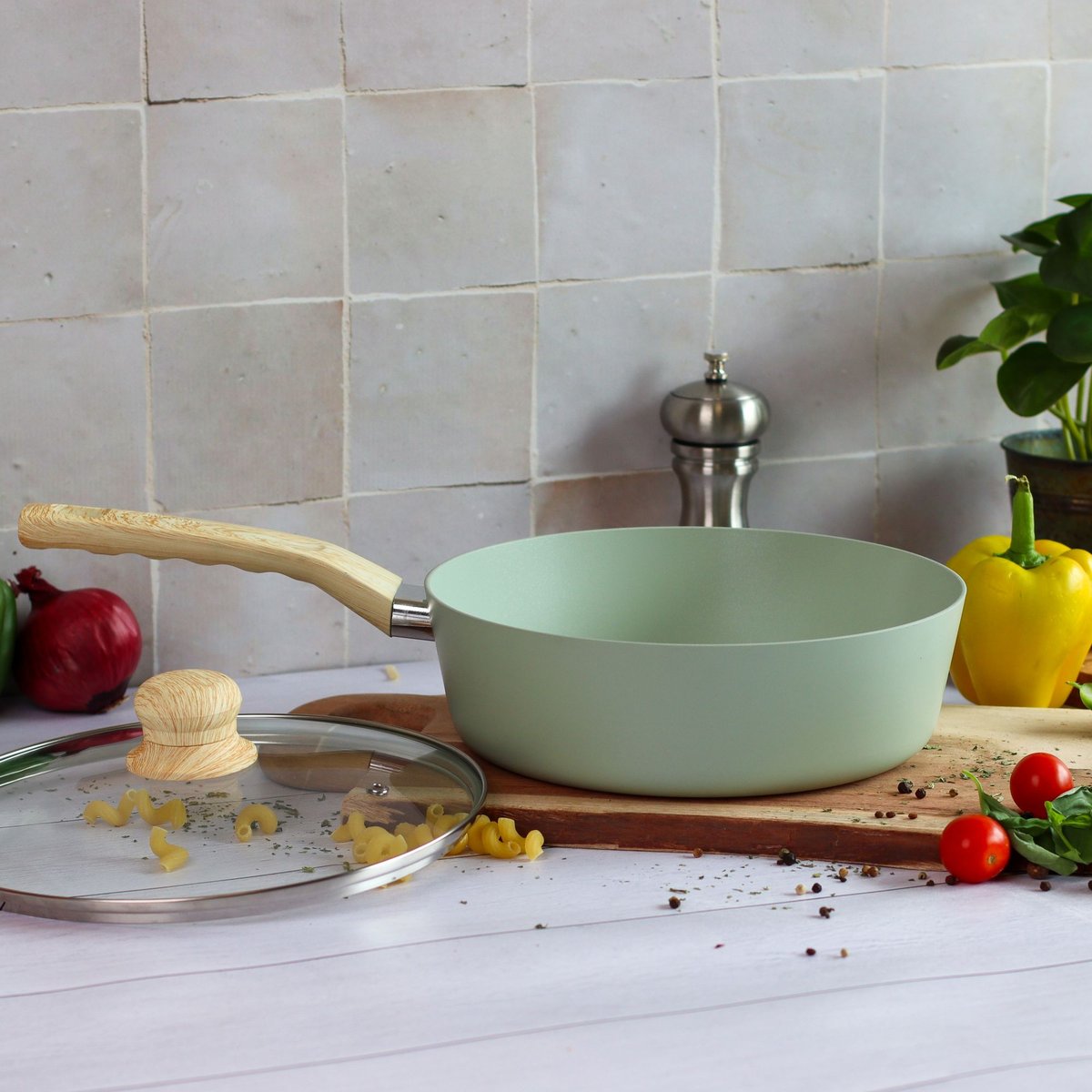 Set 13 pièces de cuisson aluminium, COLORAMA céladon, MENASTYL
