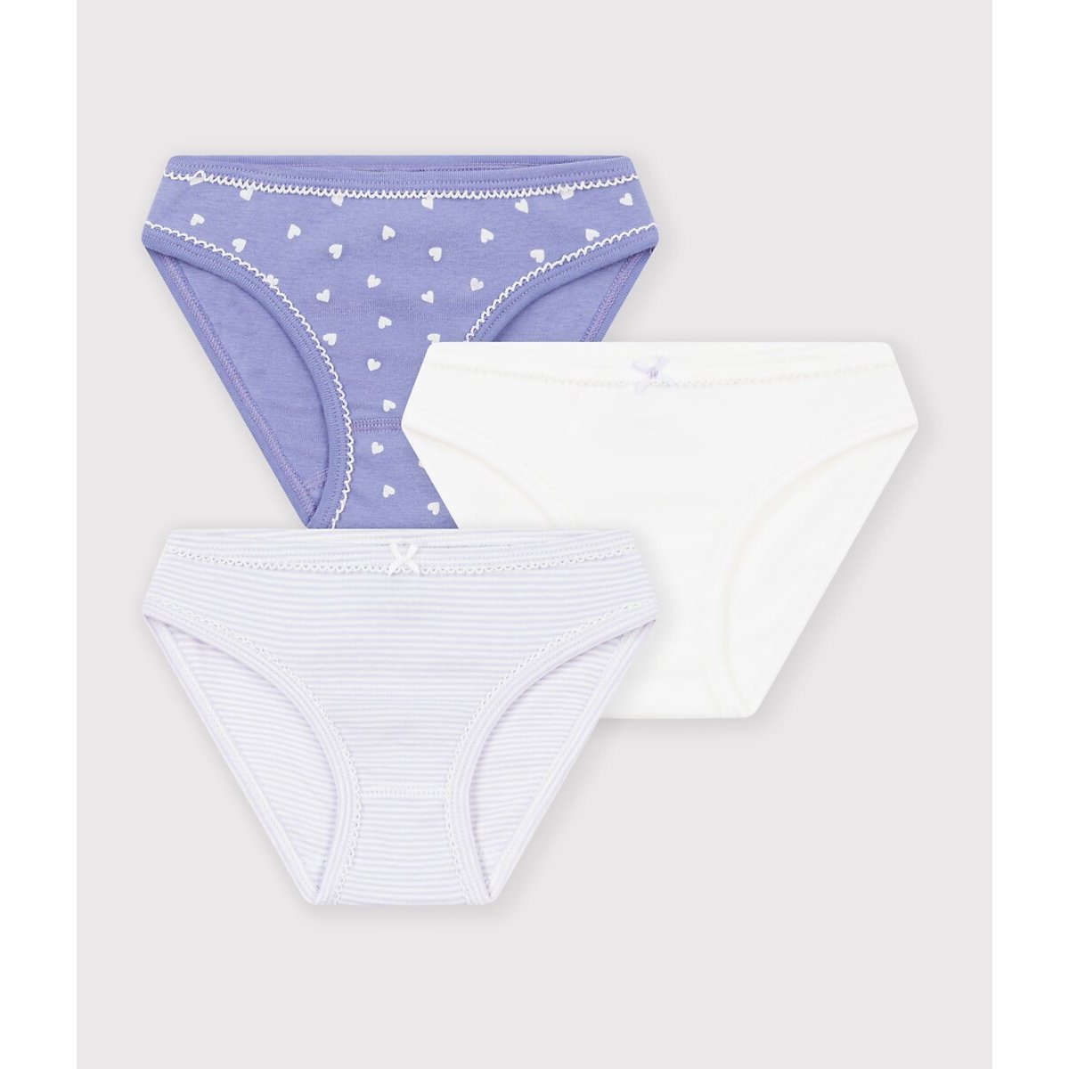 Lot de 3 culottes, 1 unie, 1 imprimée coeurs, 1 rayée bleu + blanc + imprimé, PETIT BATEAU