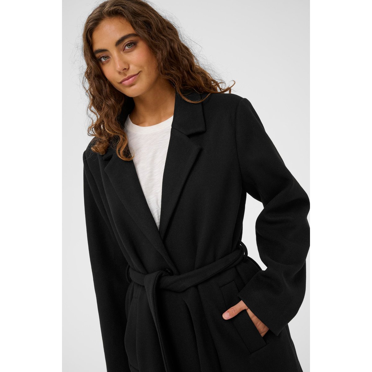 Manteau noir, CULTURE