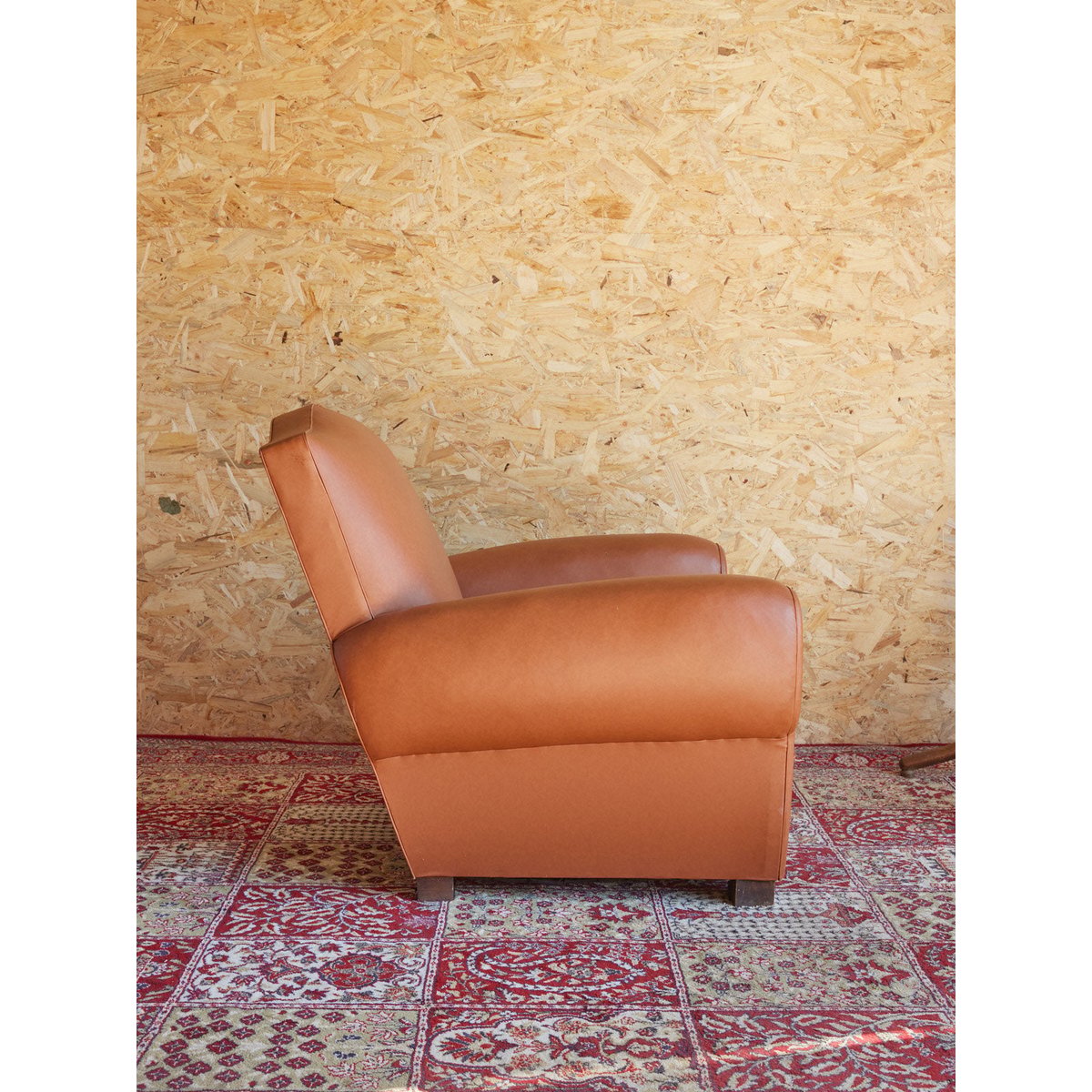 Paire de fauteuils club en cuir Ernest N°963 - Bon état marron, DEBONGOUT