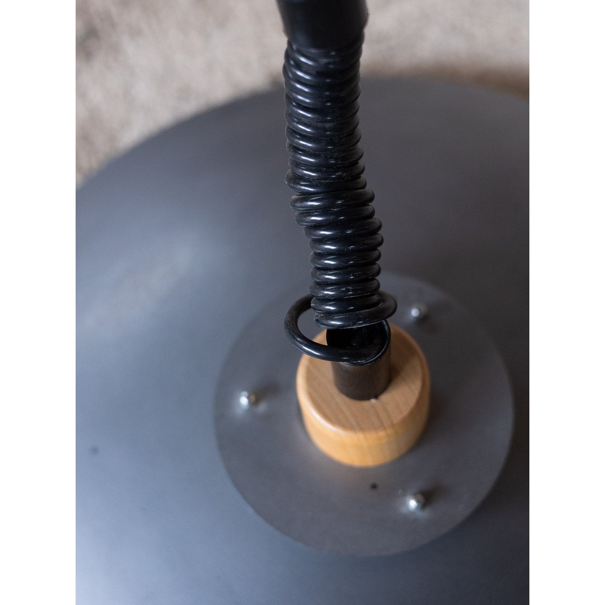 Suspension contemporaine Sonia N°321 - Bon état gris, DEBONGOUT