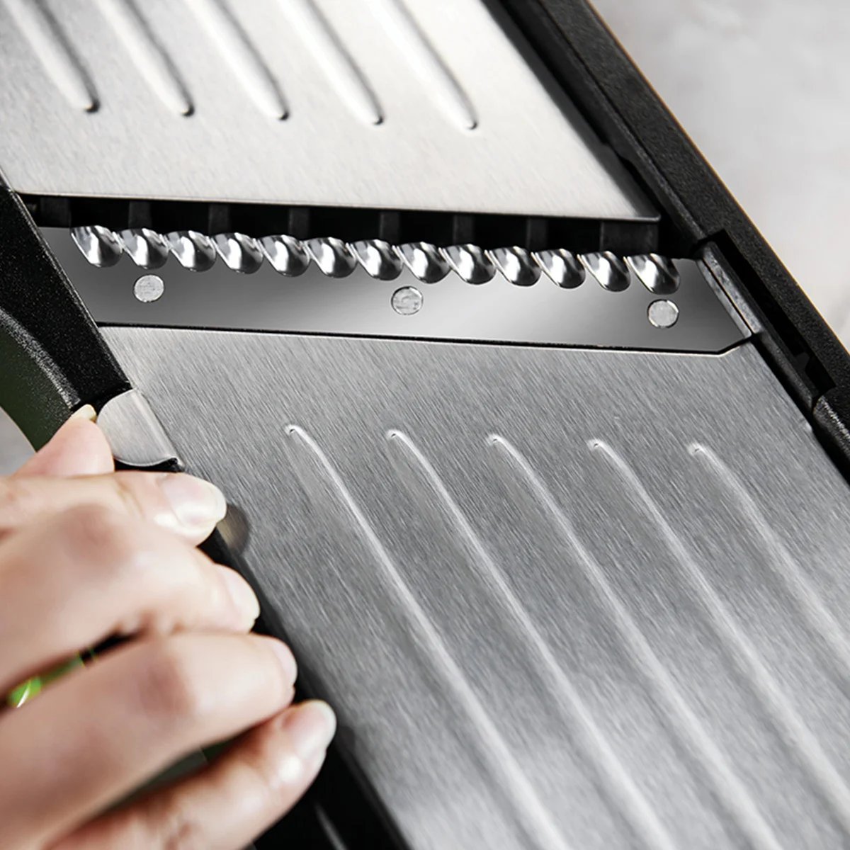 Mandoline réglable en plastique - Fresh noir, LAGUIOLE CUISSON