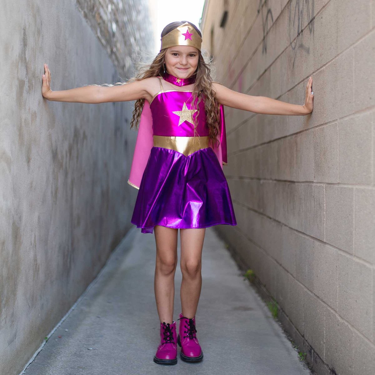 Déguisement enfant super-héroïne tunique, cape, masque rose, GREAT PRETENDERS