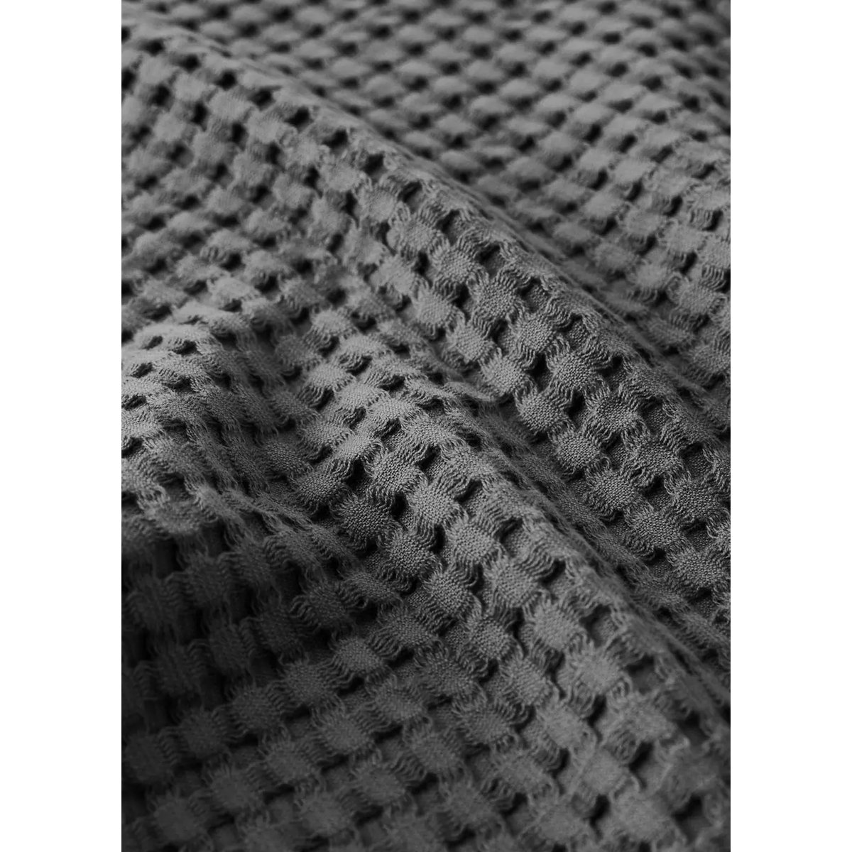 Drap de bain en coton gaufré gris foncé, MANGO HOME