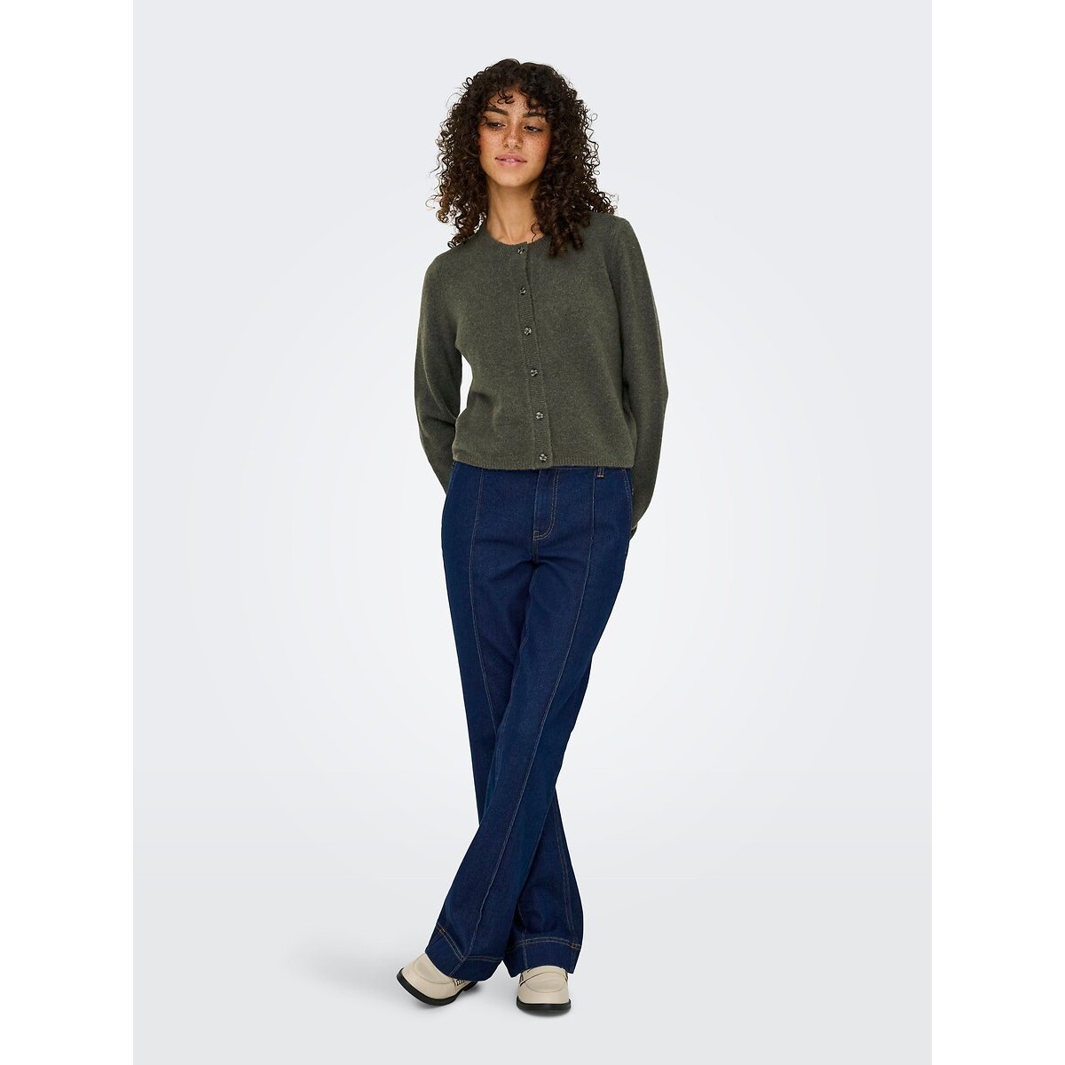 Kurzer Cardigan mit langen Ärmeln und Rundhalskragen khaki, JDY