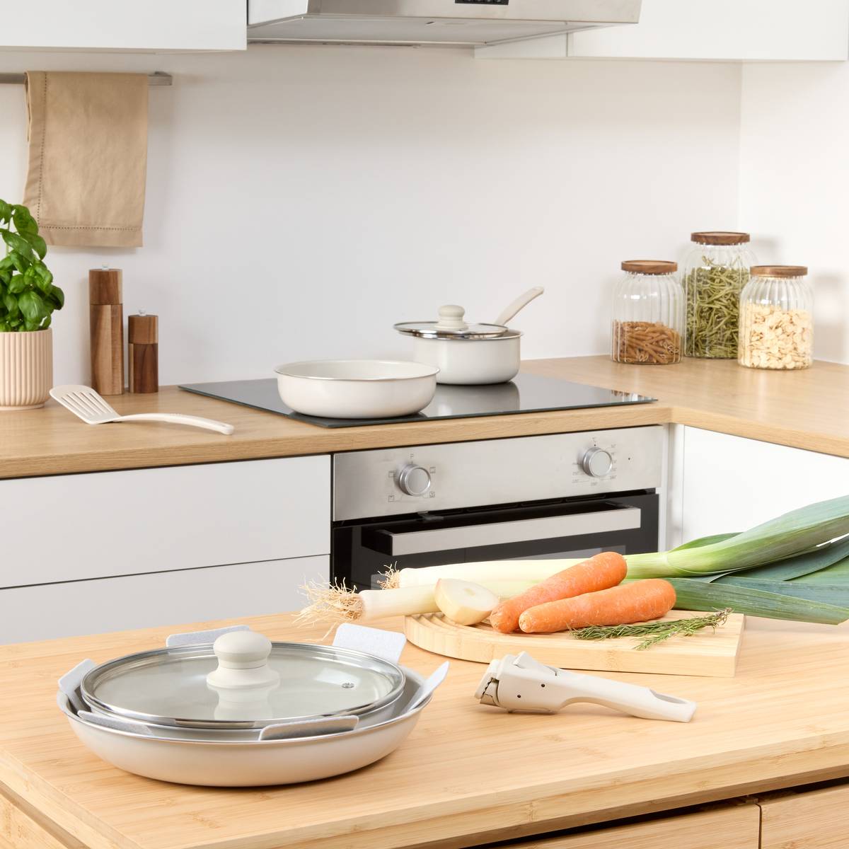 Batterie de cuisine 12 pièces ESSENTIELS beige, 5FIVE SIMPLY SMART