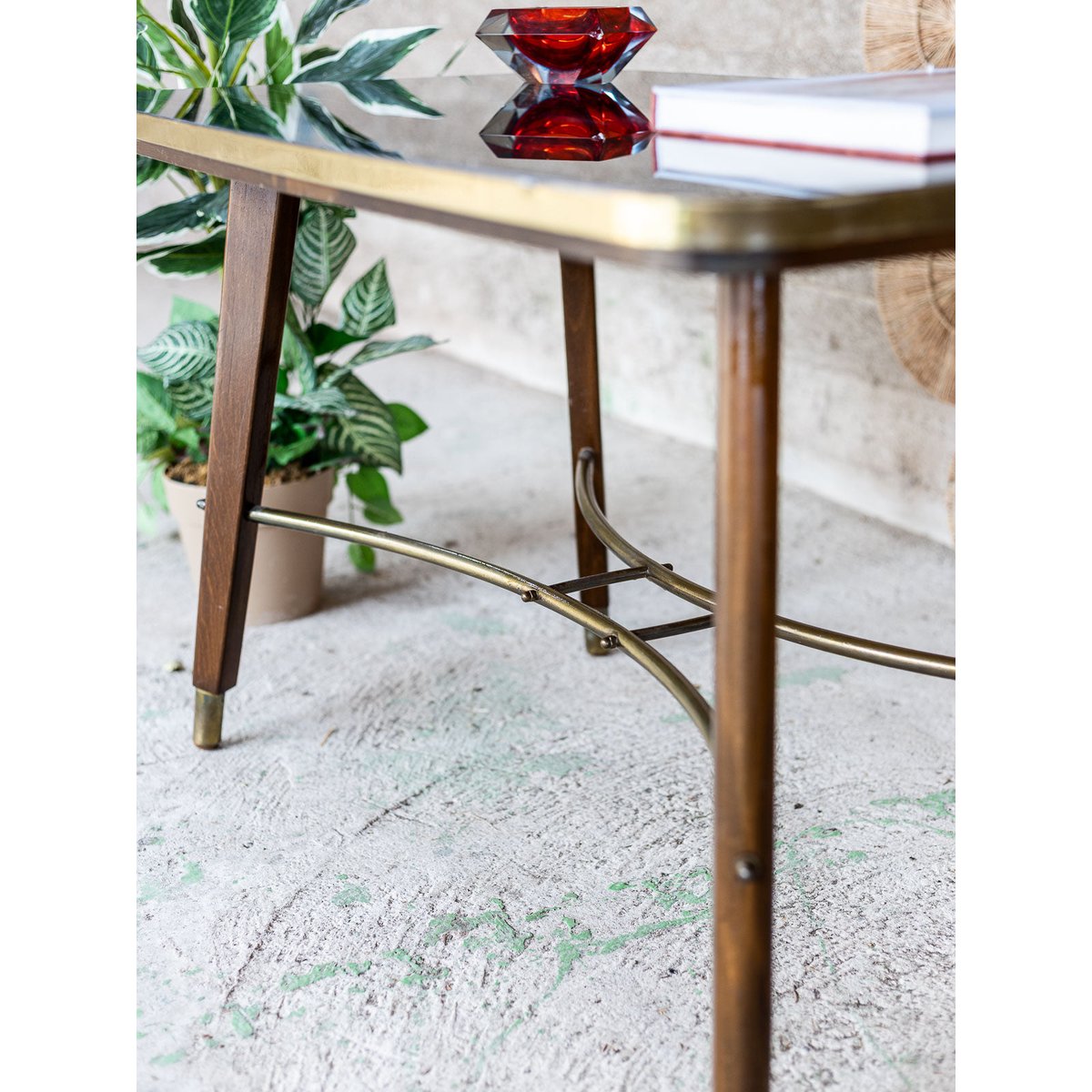 Légante table basse Donna N°1578 - Bon état bois foncé, DEBONGOUT
