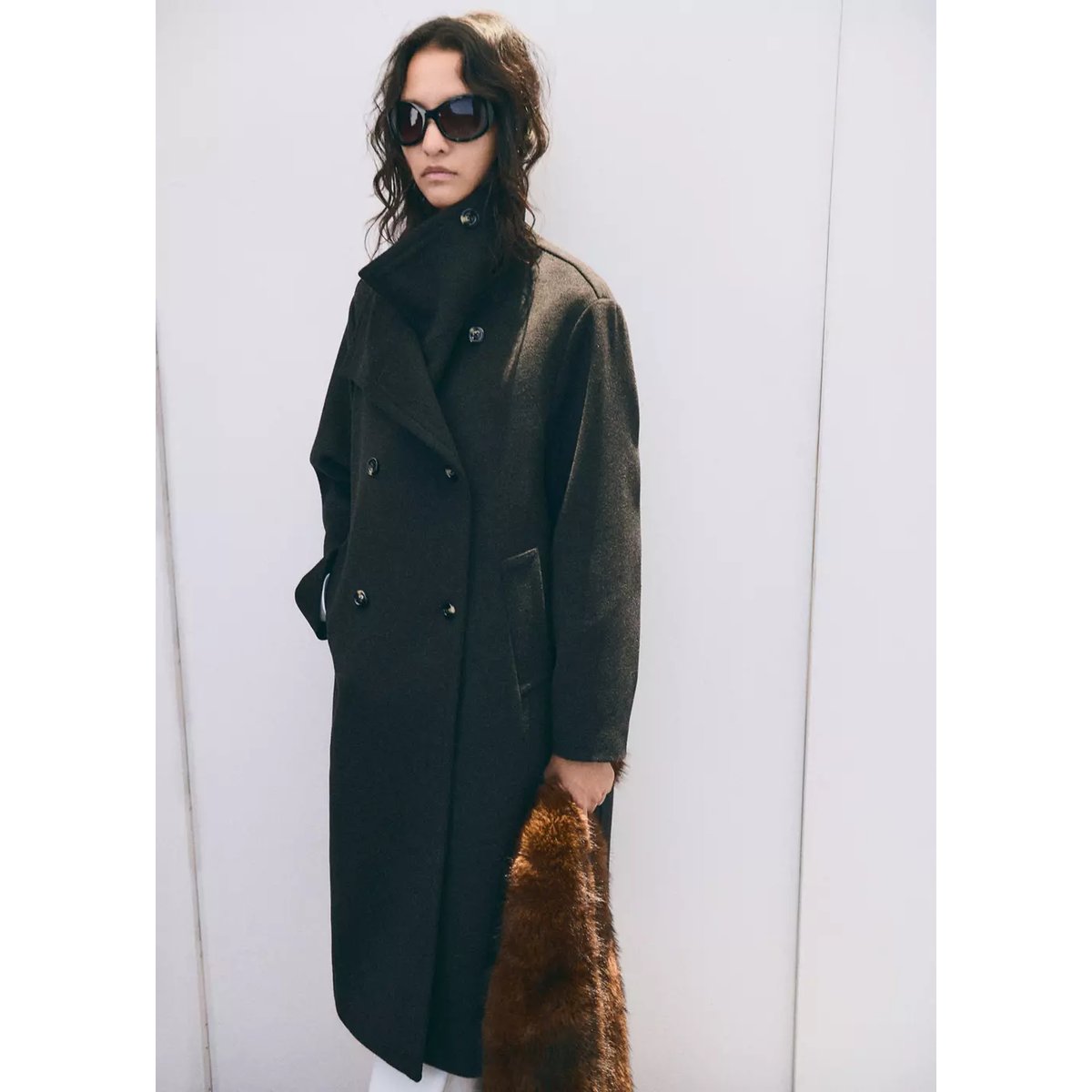 Manteau en laine à col cheminée chocolat, MANGO