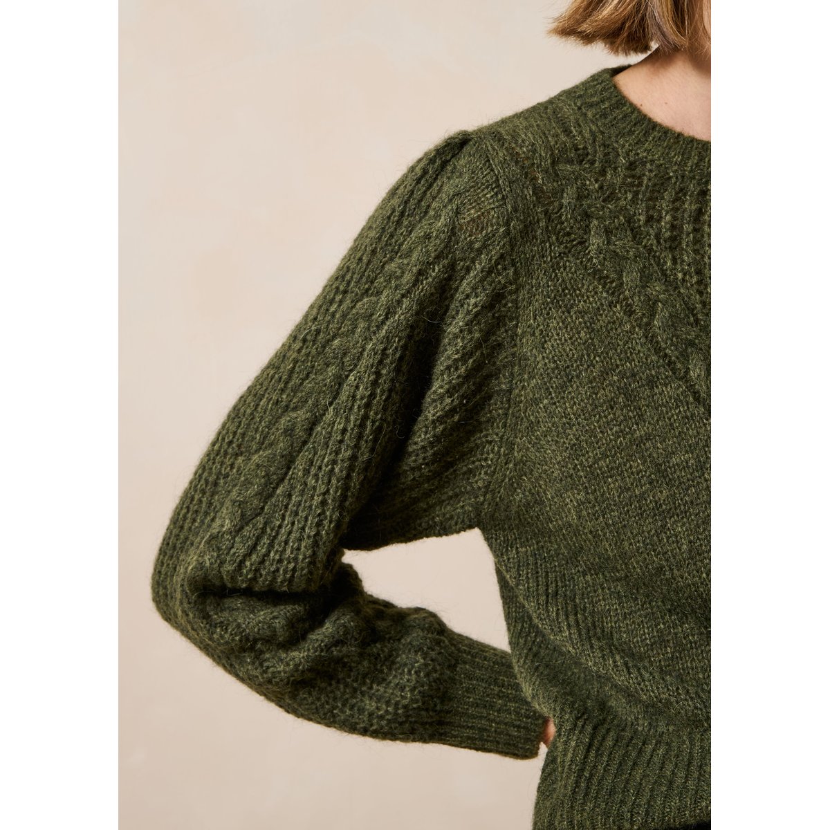 Pull manches longues en maille irisée col rond kaki, LA FEE MARABOUTEE