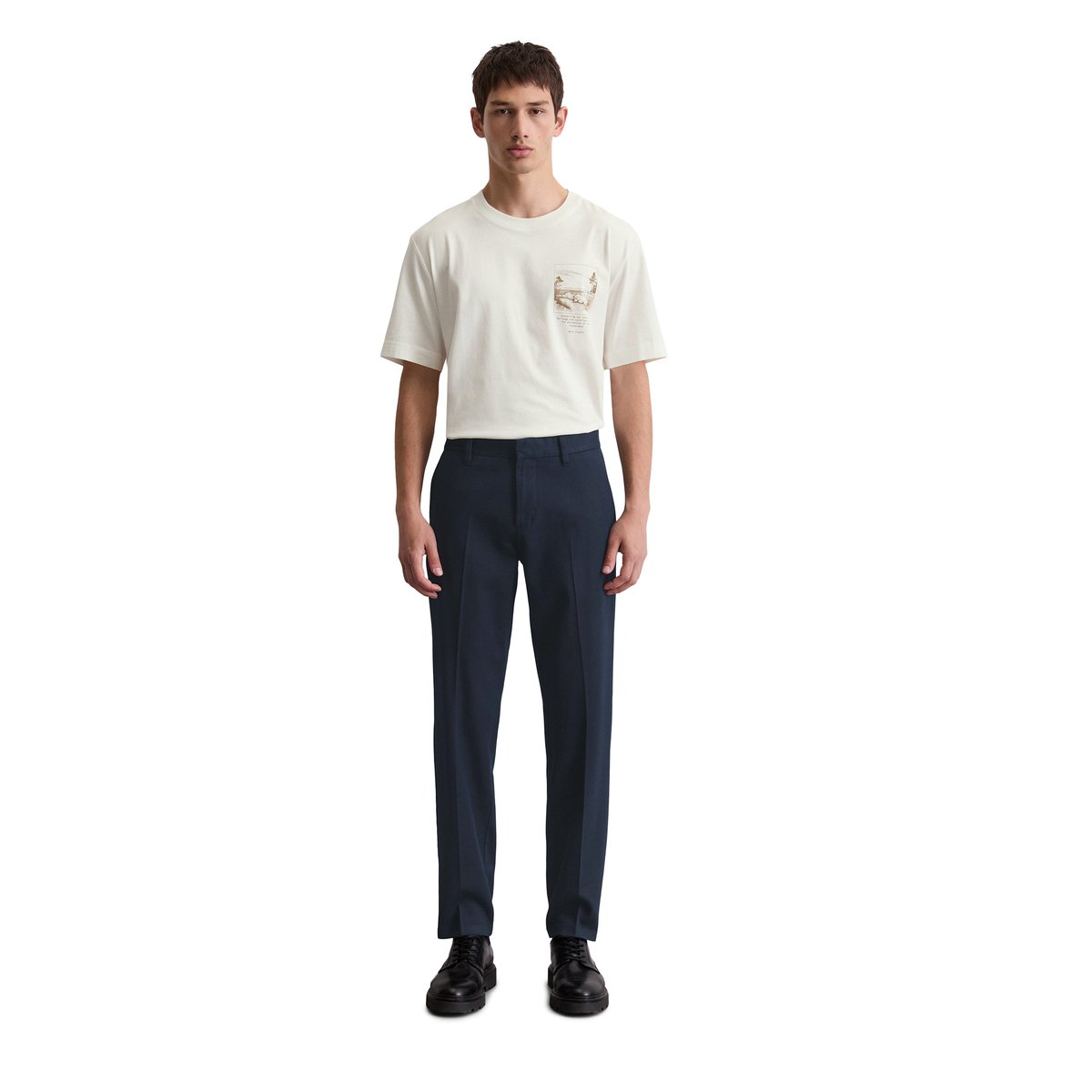 Chino modèle Osby conique en coton bio mélangé avec du TENCEL™Lyocell bleu foncé, MARC O'POLO