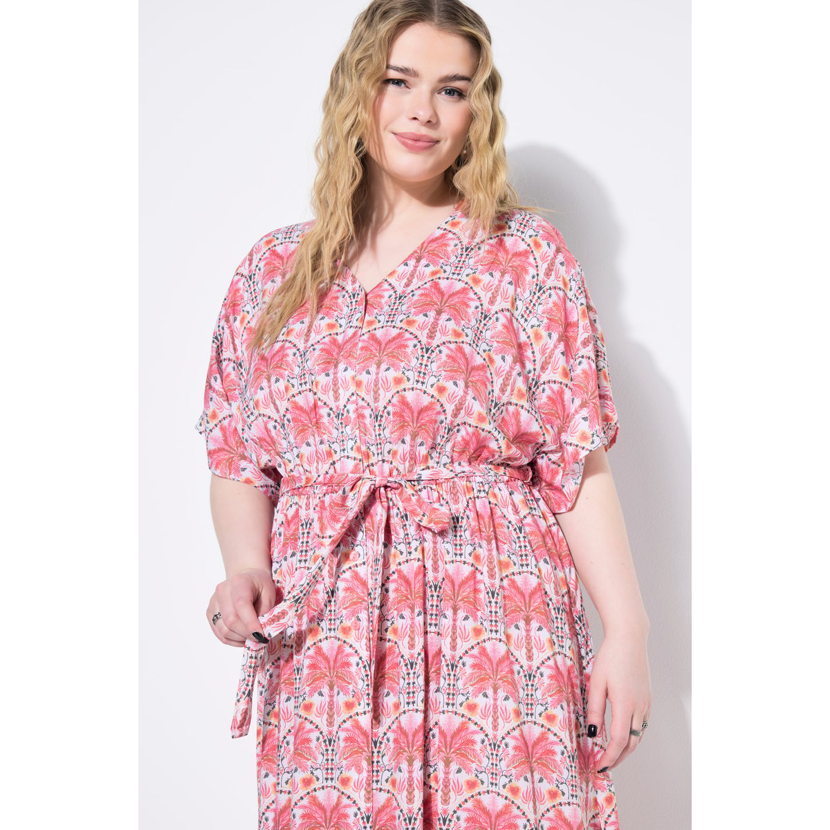 Robe caftan avec ceinture à nouer blanc cassé, STUDIO UNTOLD