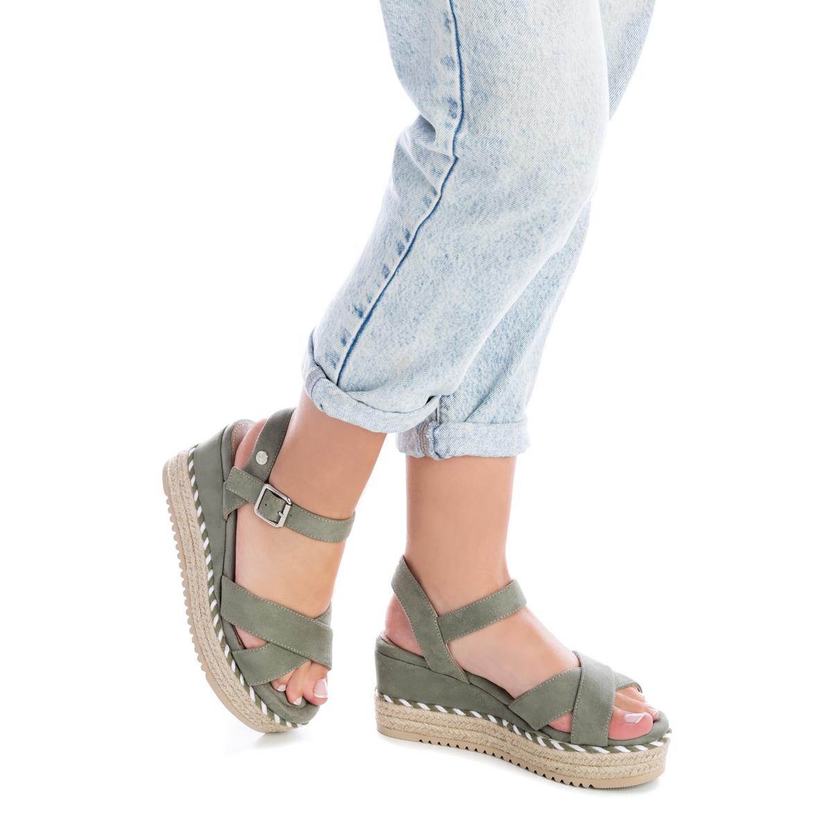Sandales avec cale de 7 cm kaki, REFRESH