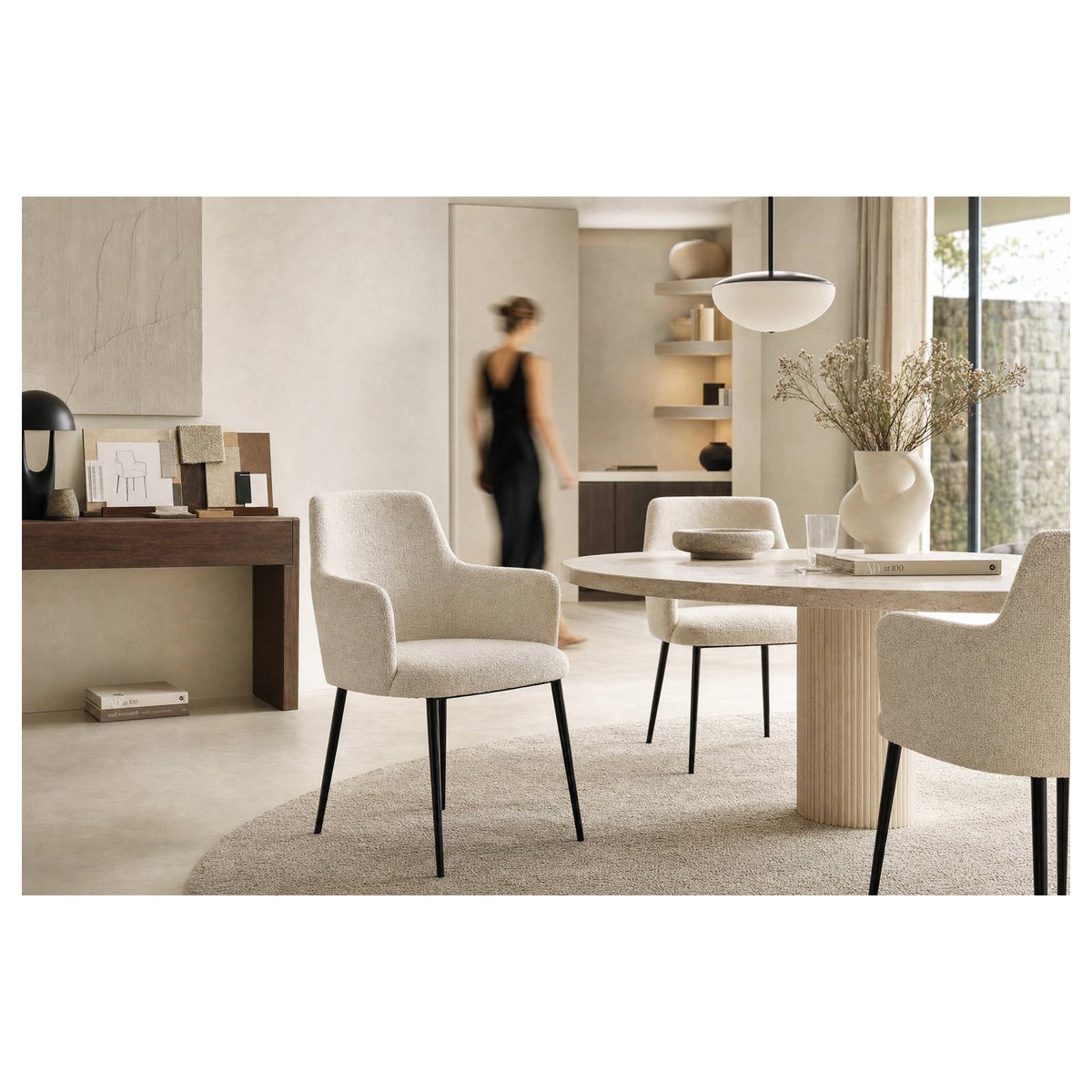 Chaise enveloppante en tissu et métal blanc et noir, RECOLLECTION