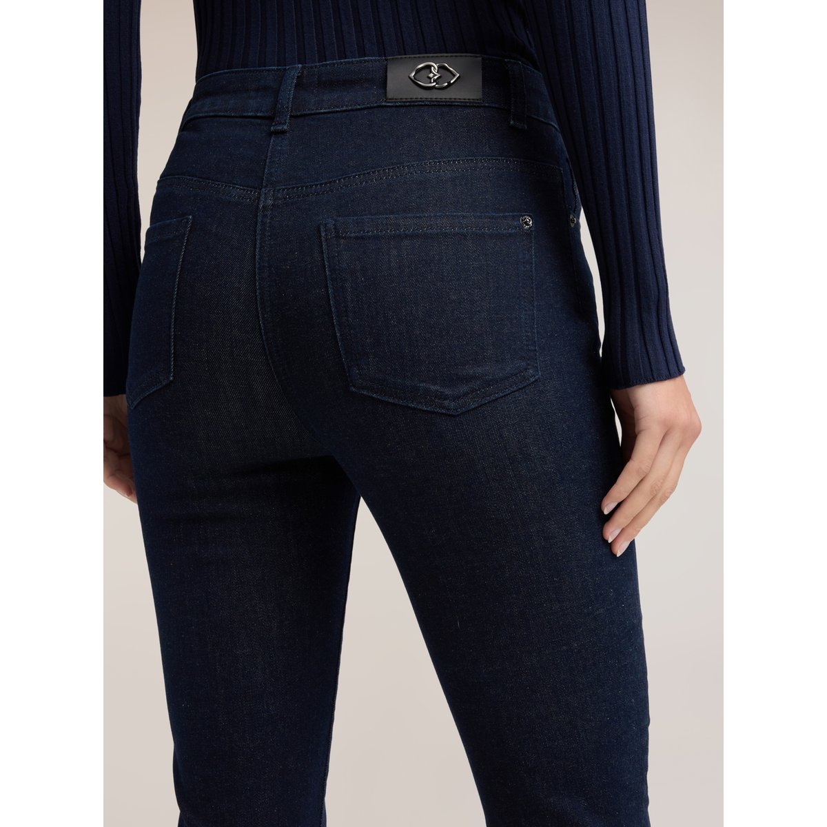 Jean kick flare avec pli repassé bleu, MOTIVI
