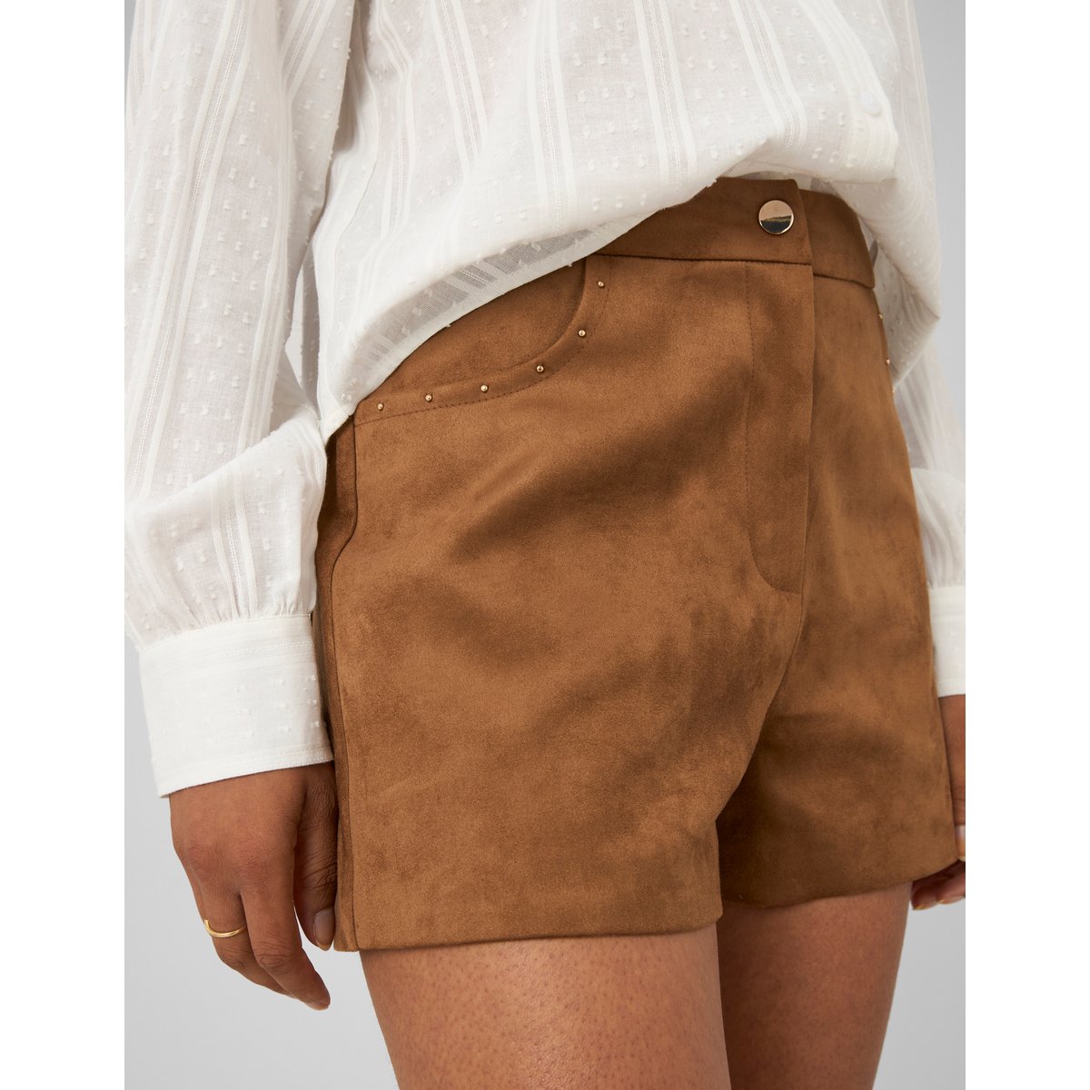 Short en suèdine marron foncée, BZB