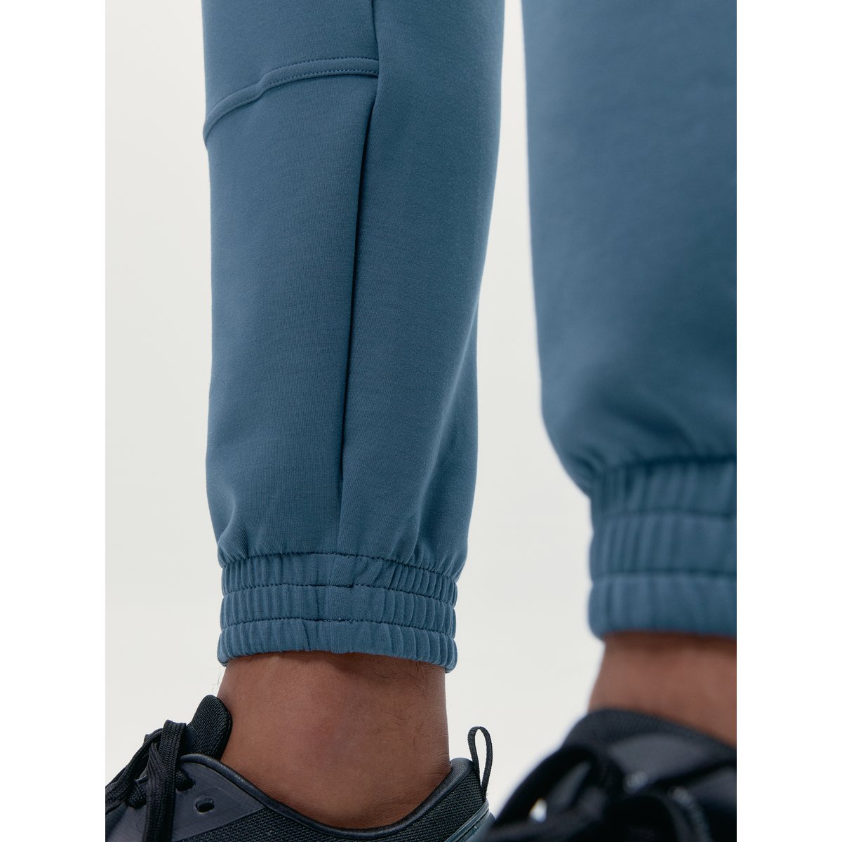 Pantalon de sport Performance Athleisure BIAFRA bleu gris, BORN