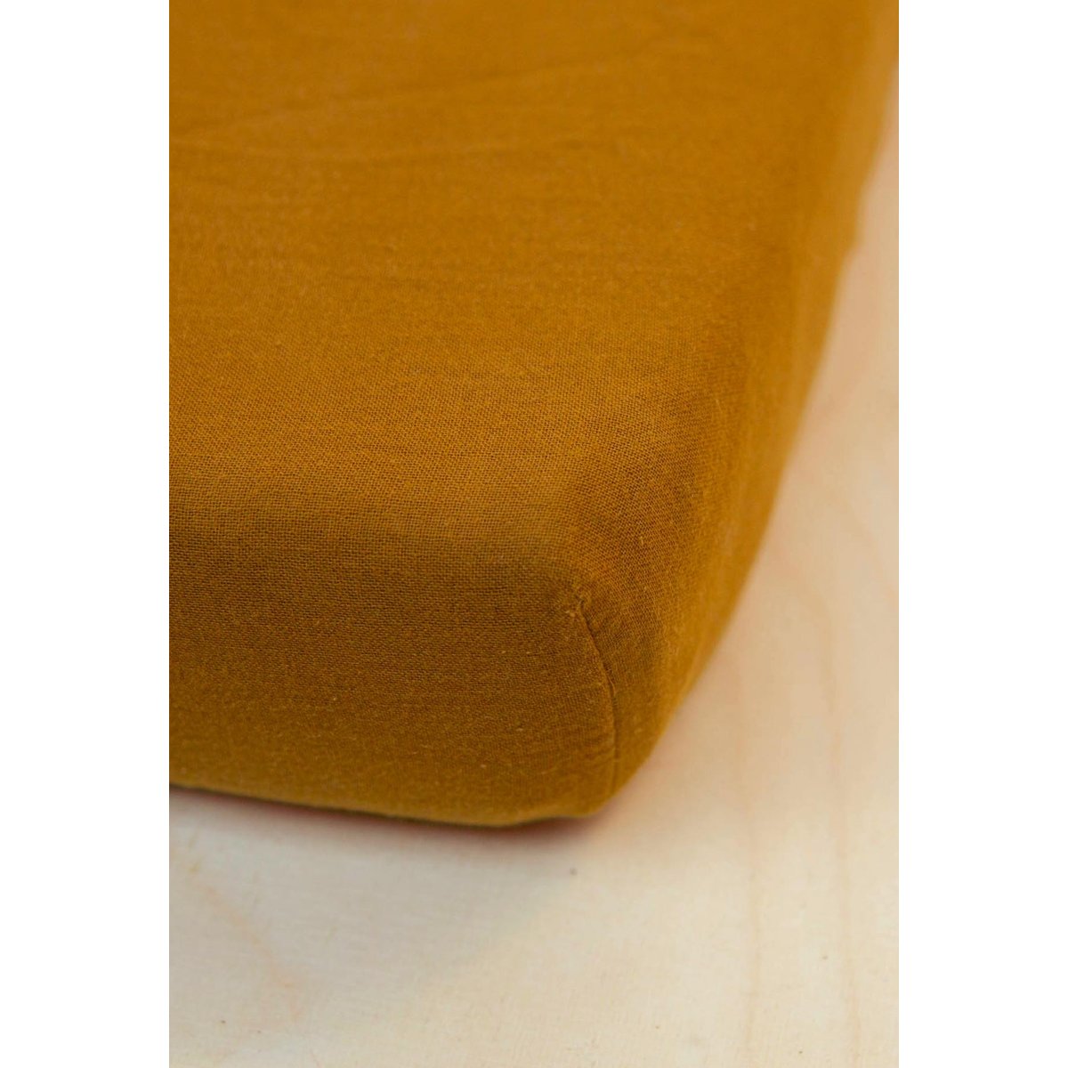 Drap housse en gaze de coton uni, Les Essentiels jaune ambre, GABRIELLE PARIS