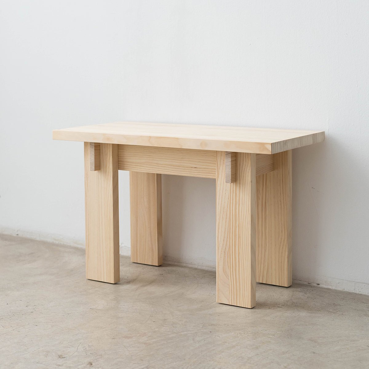 Banc en pin massif verni BEGUR PETIT bois clair, NAAN FURNITURE