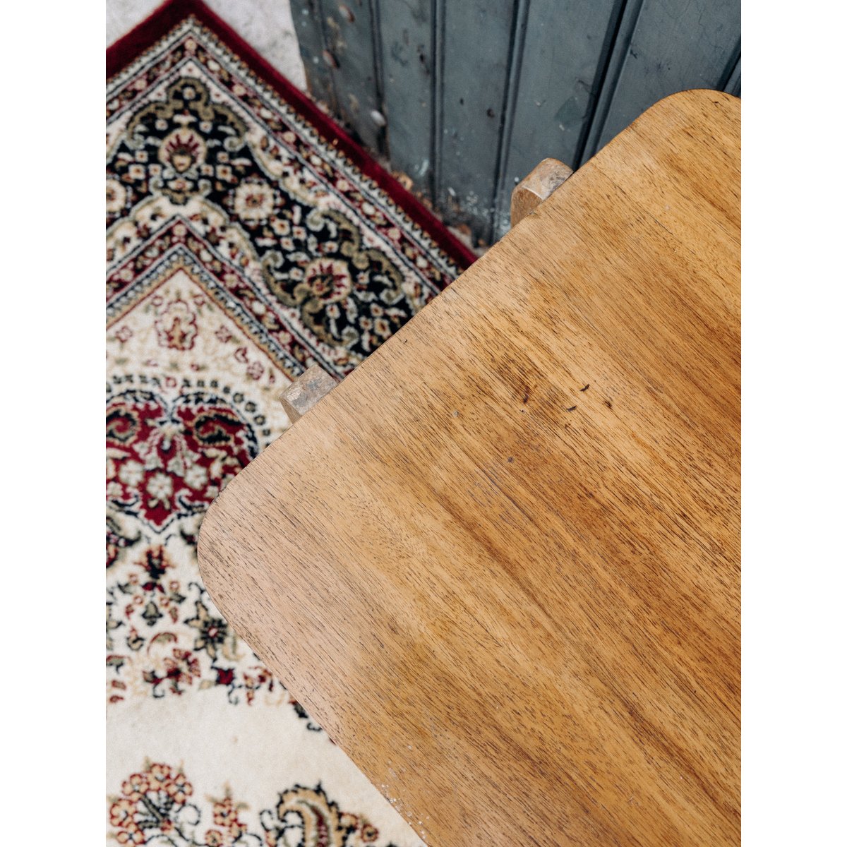Table d'appoint en bois Francine N°273 - Bon état bois, DEBONGOUT