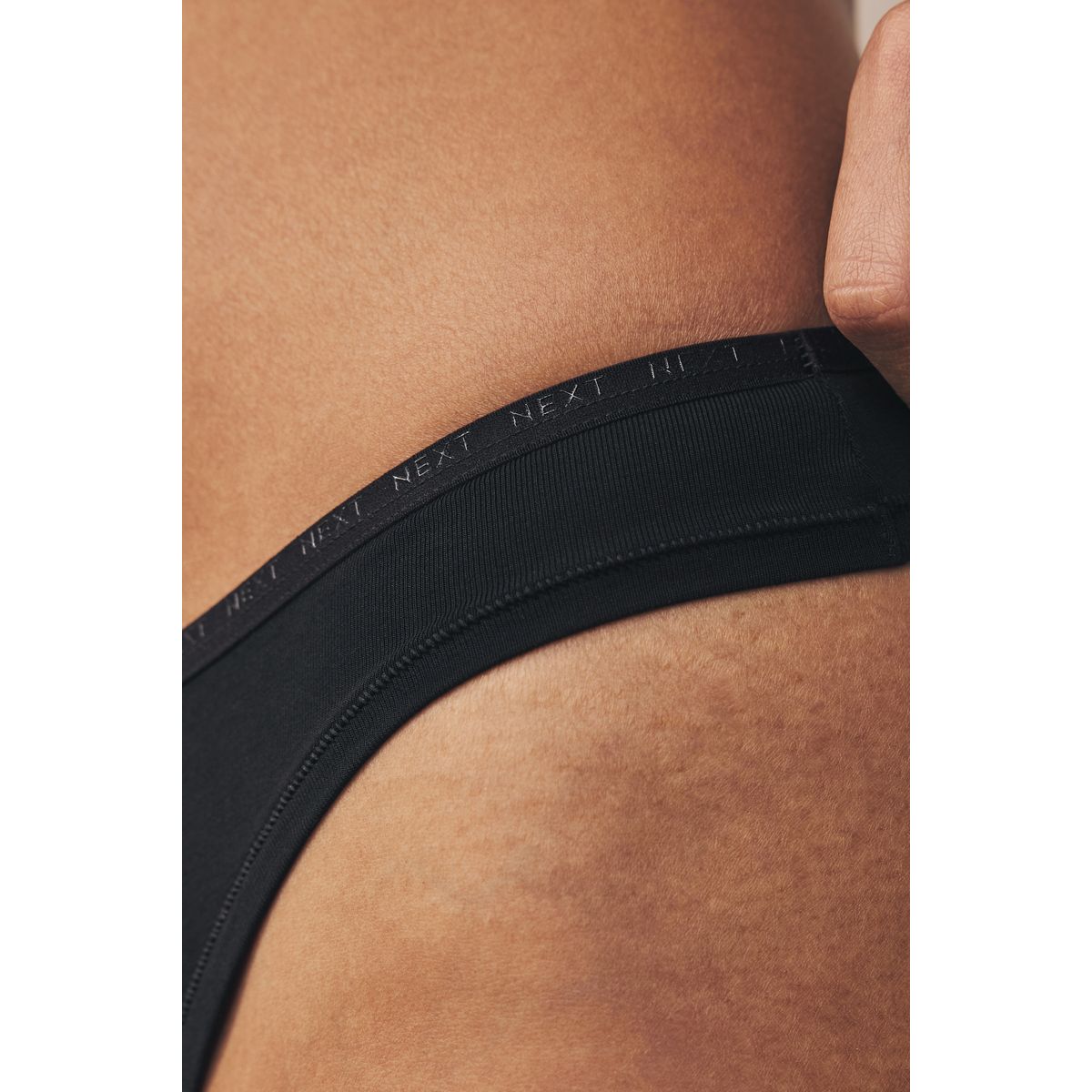 String confort ultime avec logo, lot de 4 noir, NEXT
