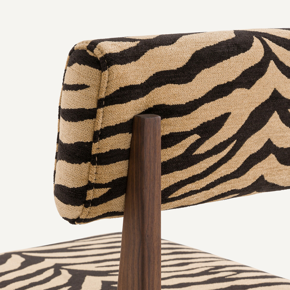 Chaise noyer, tissu jacquard, Izag imprimé animal, AM.PM
