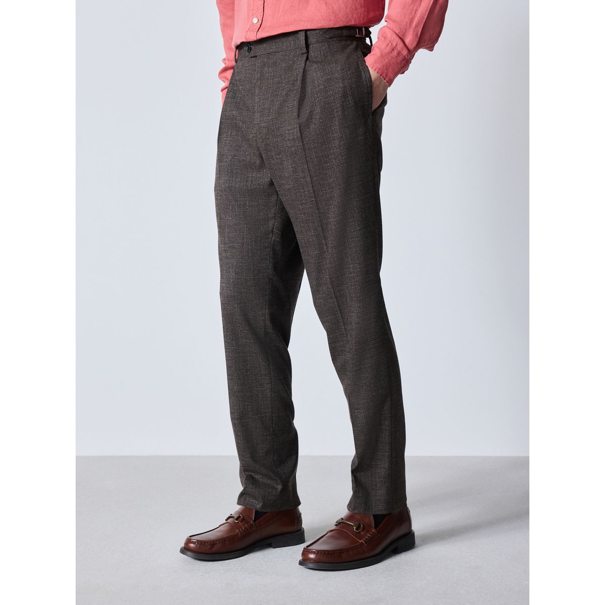 Pantalon habillé texturé en laine mélangée marron, NEXT