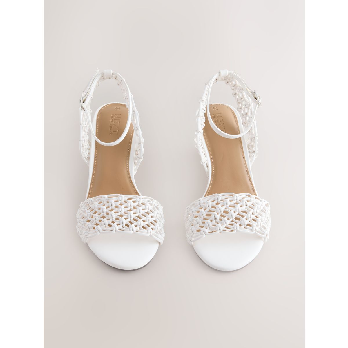 Chaussures compensées et tressées à fleurs blanc, NEXT