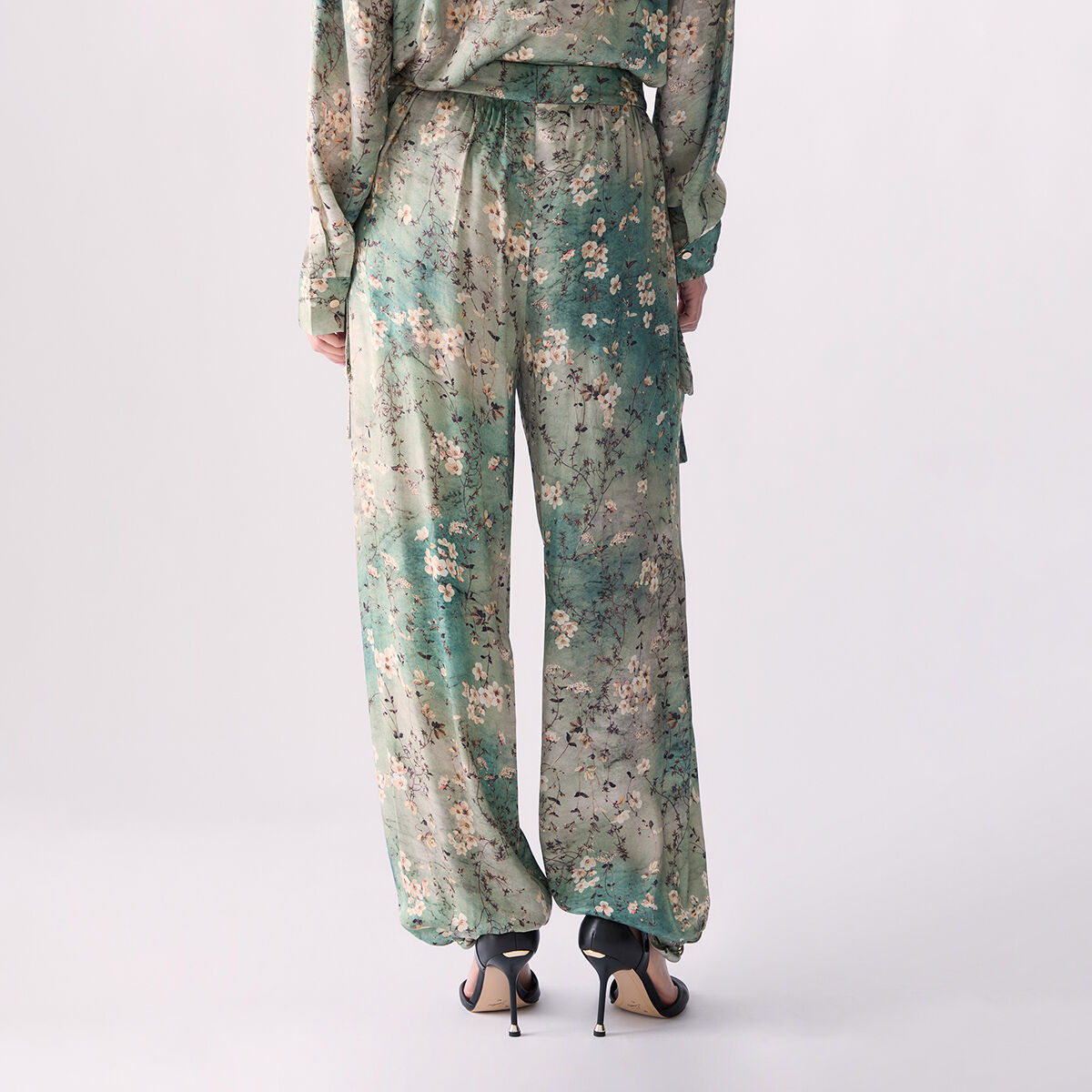 Pantalon en satin imprimé bleu clair à fleurs, LIU JO