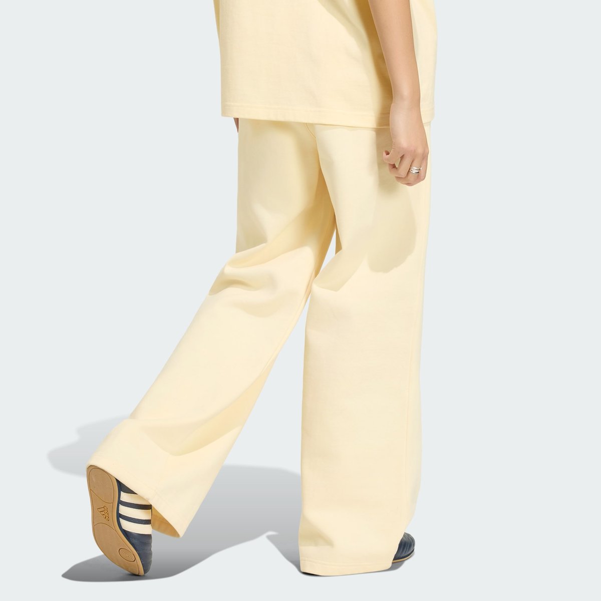 Pantalon Wide Leg Molleton Essentials Pantalon Wide Leg Molleton Essentials warm vanilla, adidas Originals