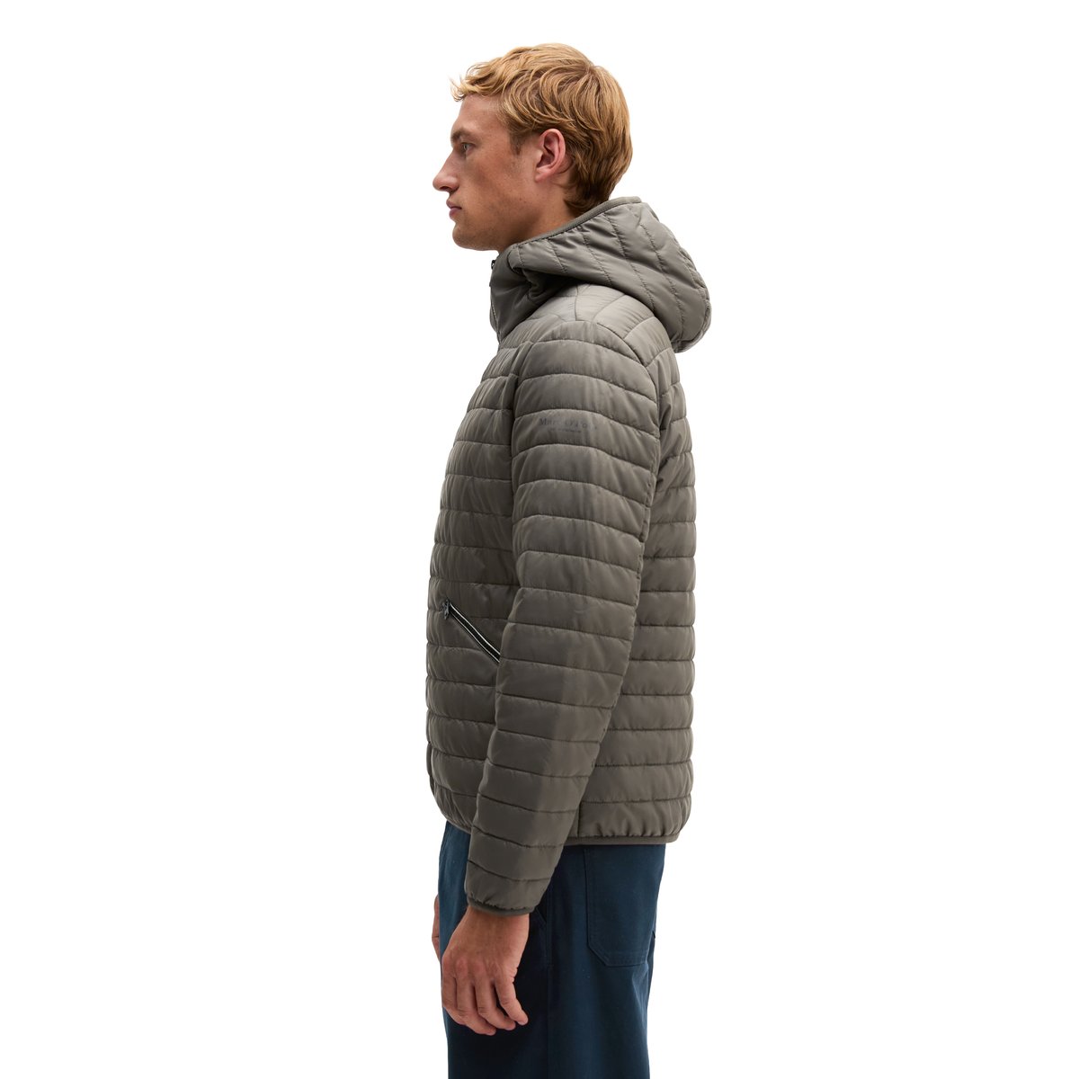 Veste matelassée à capuche, coupe classique avec un léger rembourrage en Unifi REPREVE® marron, MARC O'POLO