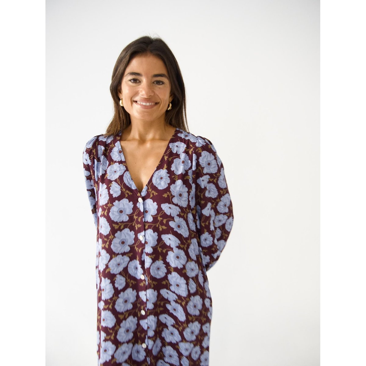 Robe longue fleurie boutonnée MICAELA bleu ciel / violet, MINDTRAVELER