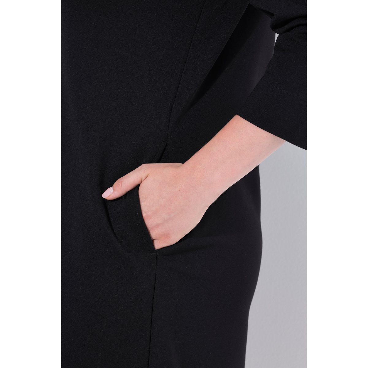 Robe midi avec empiècement en mesh noir, ULLA POPKEN