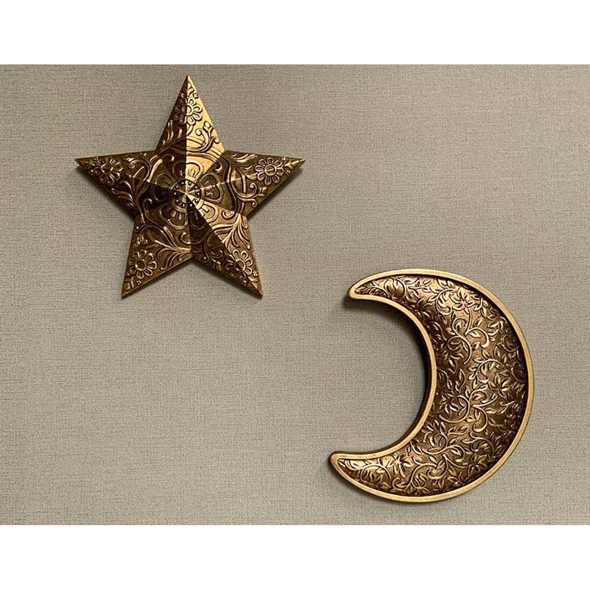 Déco murale lune motifs 15x17.8cm or, EMDE