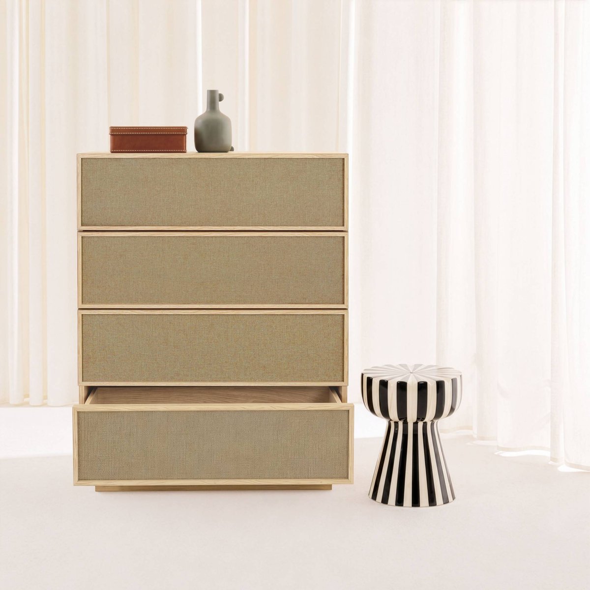 Commode de rangement décor bois et tissu 4 tiroirs KUBA naturel, SWEEEK