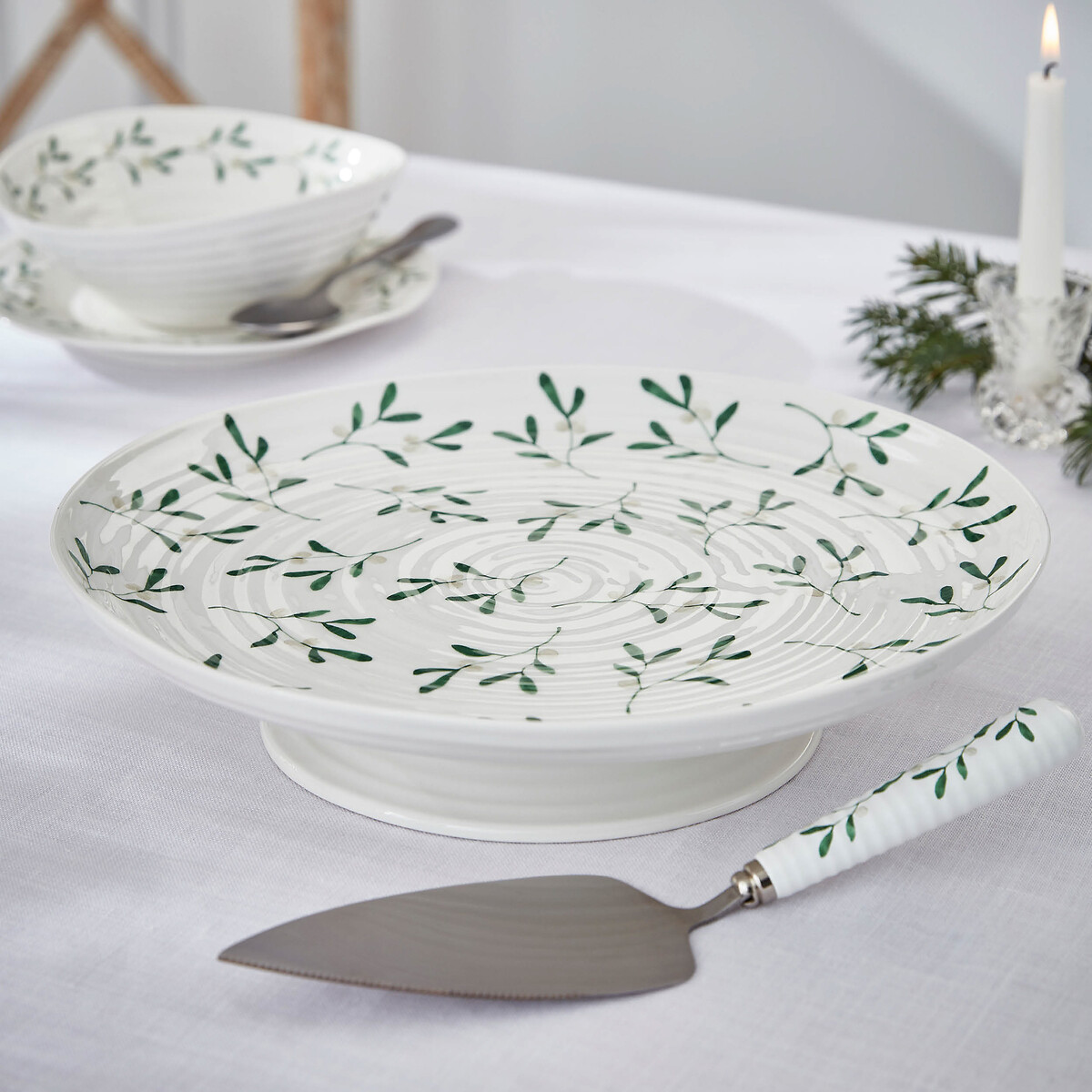 Mistletoe Footed Cake Stand white, SOPHIE CONRAN FOR PORTMEIRION