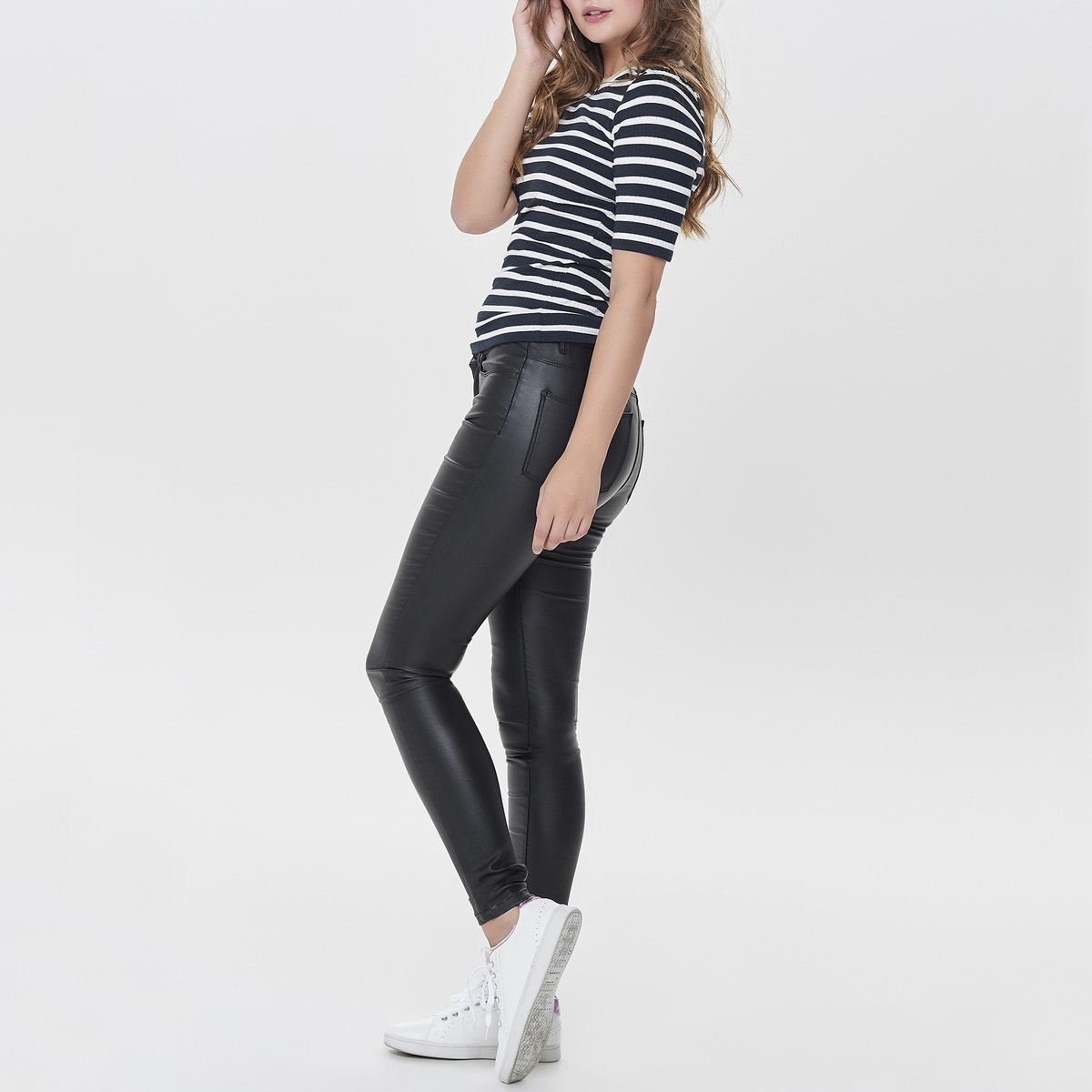 Pantalon Slim Enduit 5 Poches Longueur 34 noir, ONLY