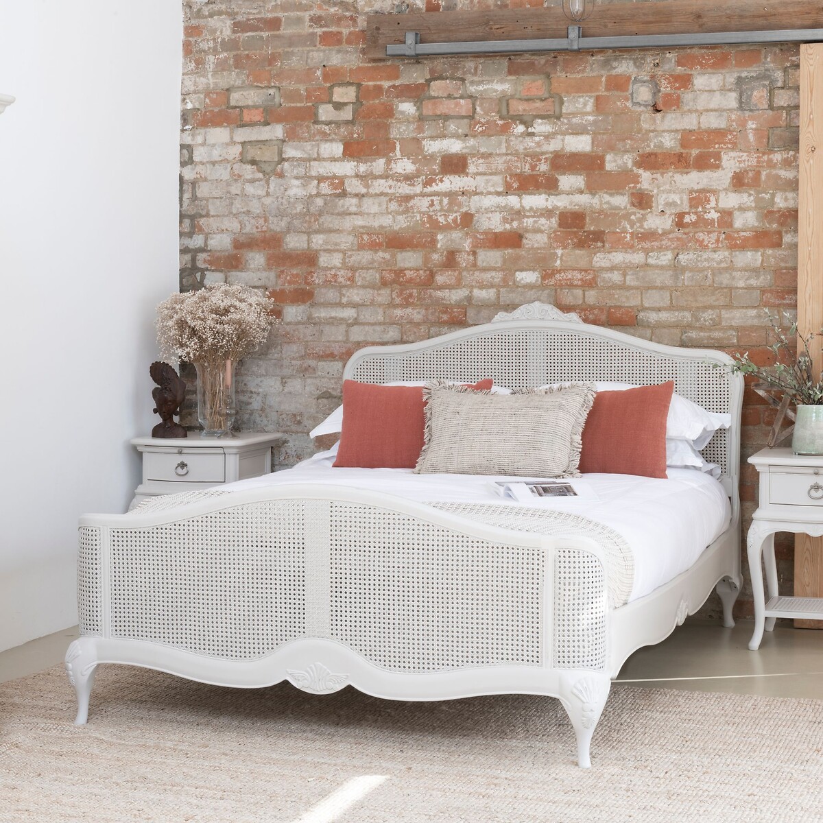Etienne French-Vintage Rattan Bed grey white , WILLIS & GAMBIER