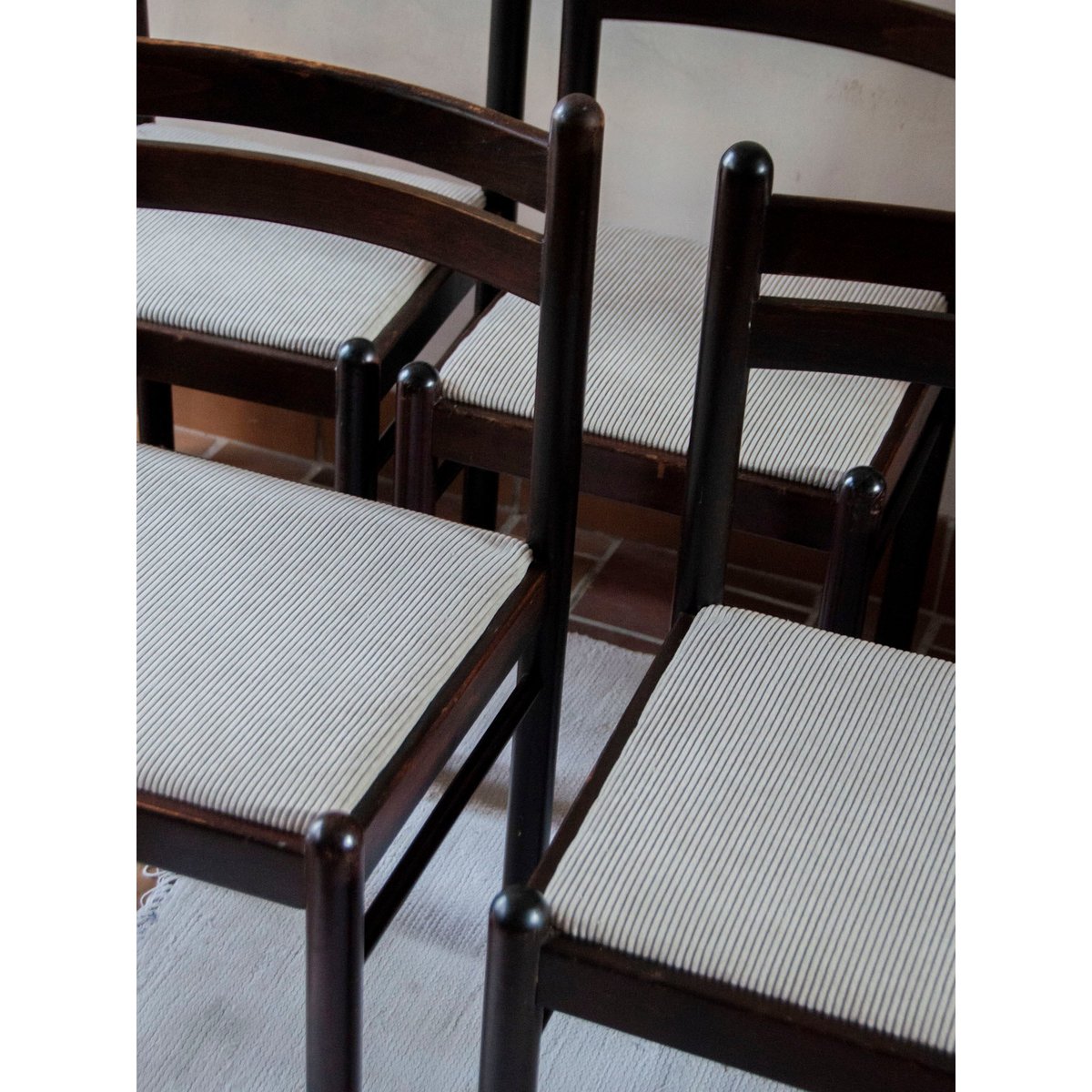 Lot de 7 chaises en velours côtelé Alma N°968 - Bon état gris, DEBONGOUT