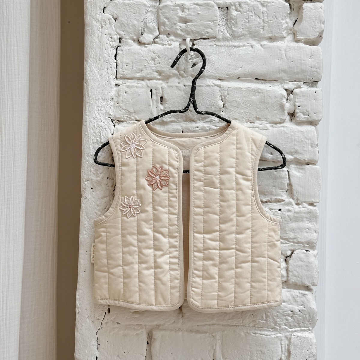 Veste sans manches enfant en popeline Poésie d'été vanille, PETIT BEGUIN