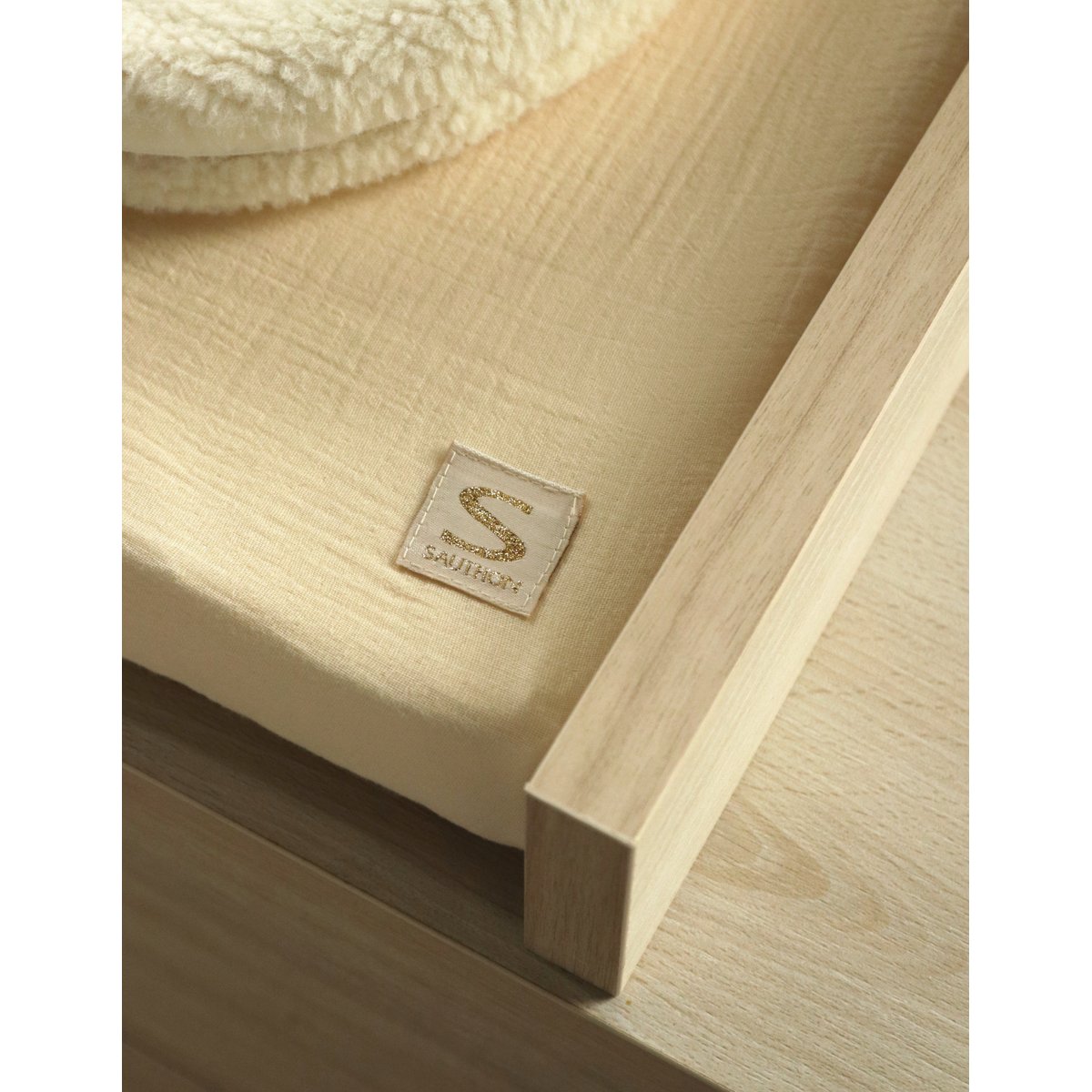 Commode à langer 3 tiroirs sur pieds - décor bois hêtre cendré beige, SAUTHON