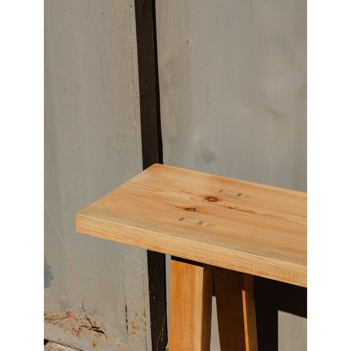Banc en bois Antoine N°499 - Bon état bois clair, DEBONGOUT