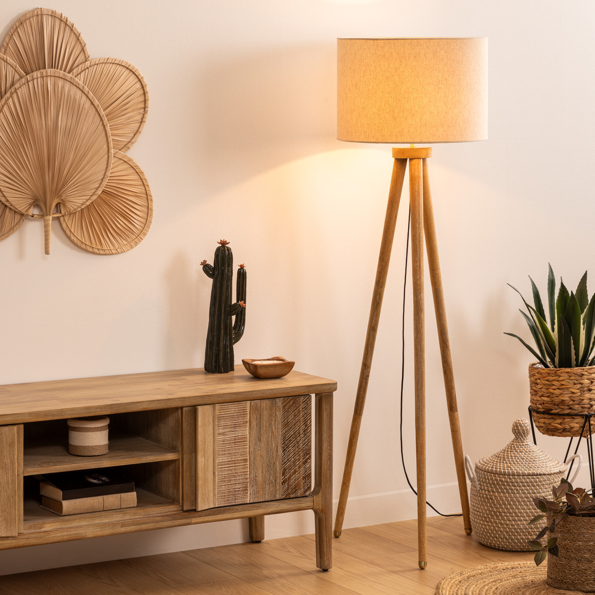 Lampadaire trépied en bois de manguier abat-jour coton OLGA mordoré, ATMOSPHERA