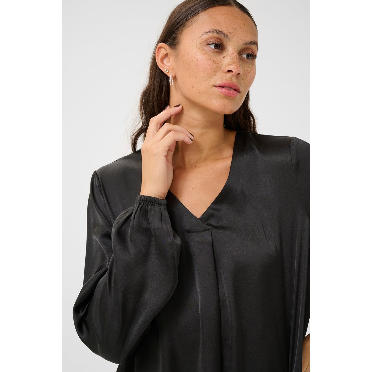 Sleeveless blouse noir black, KAFFE