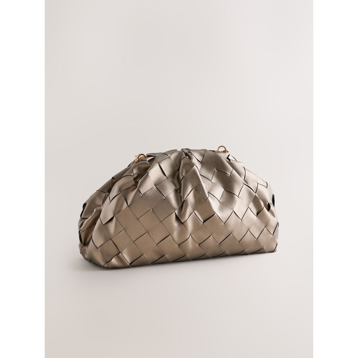 Pochette oversize tissée à pression bronze, NEXT