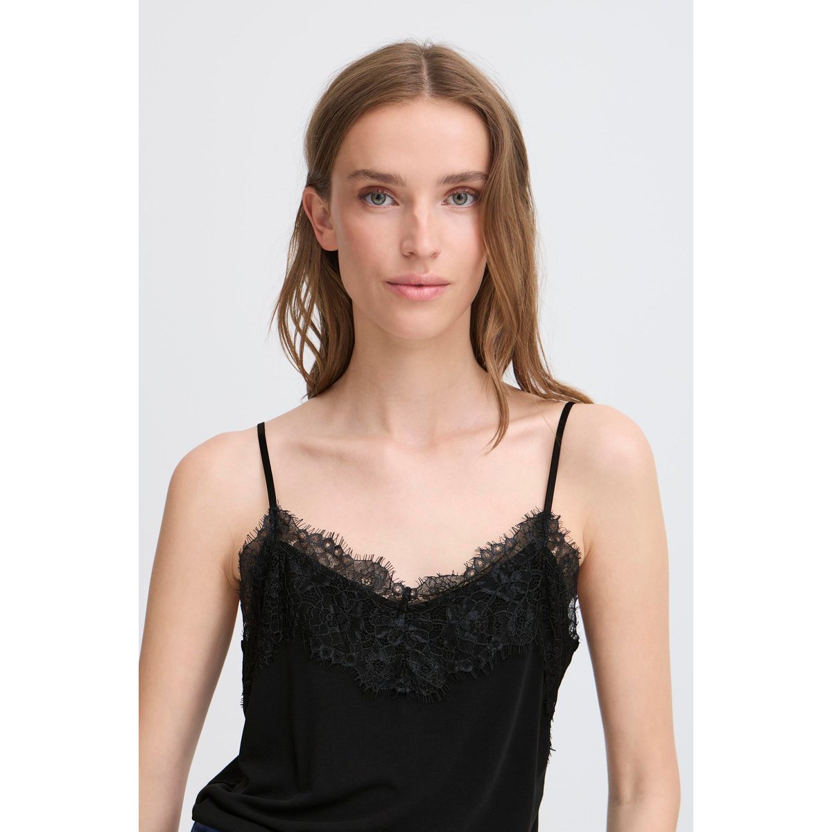 Sleeveless top noir, ICHI