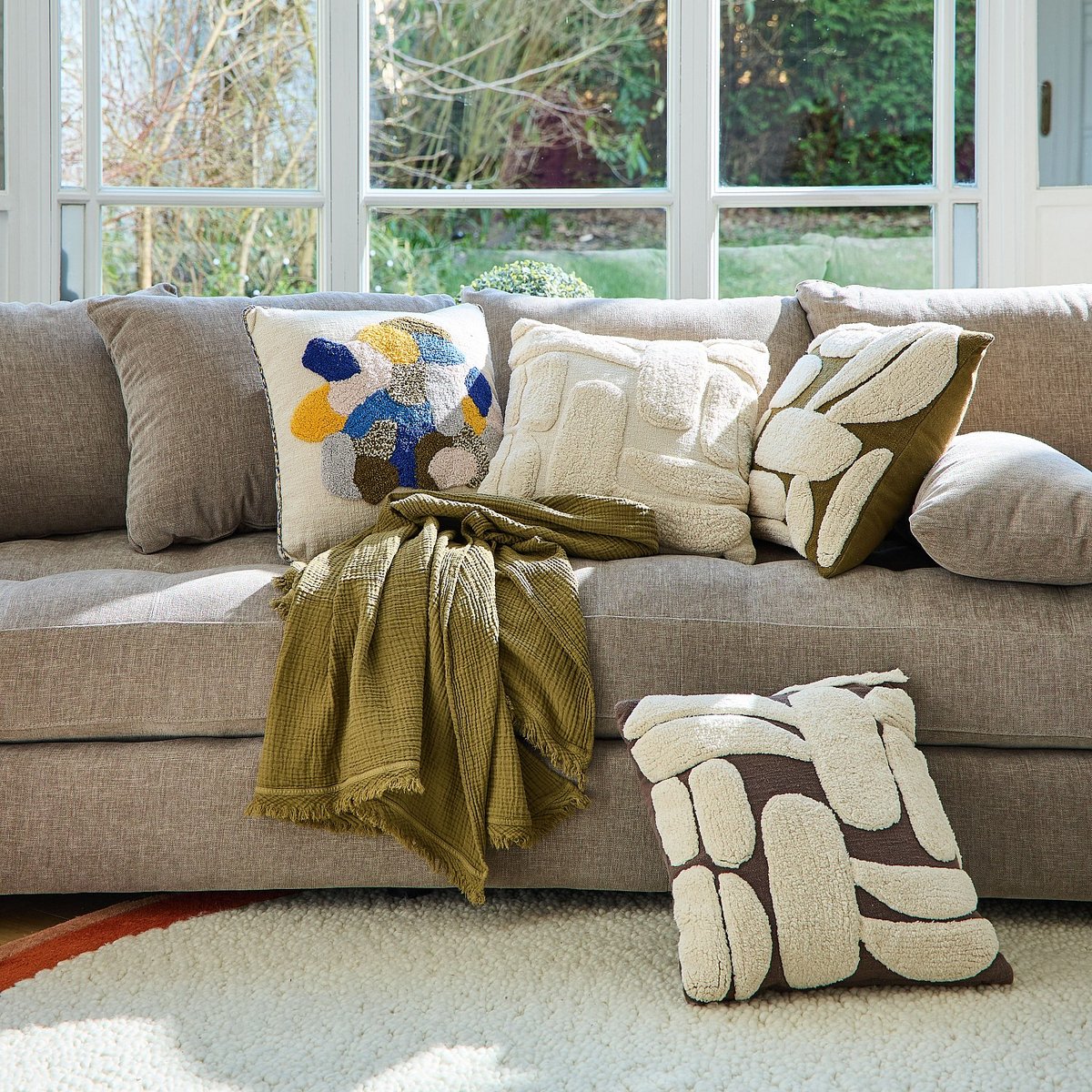 Coussin tufté en coton ANOUK bronze, HABITAT