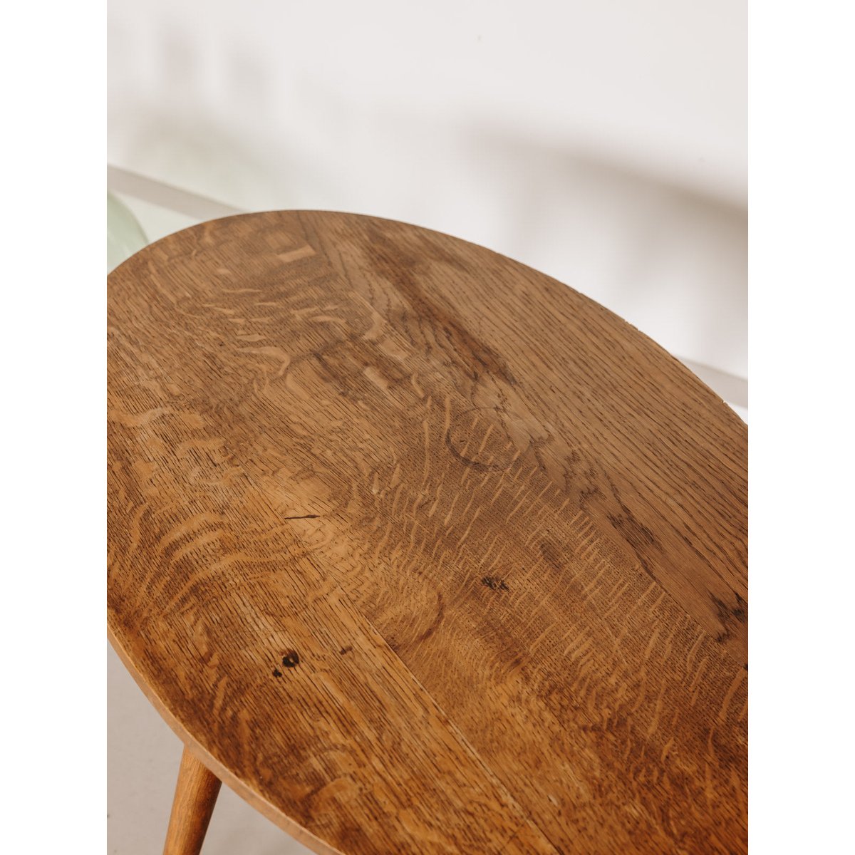 Table basse au design épuré  Donna N°1611 - Bon état bois clair, DEBONGOUT