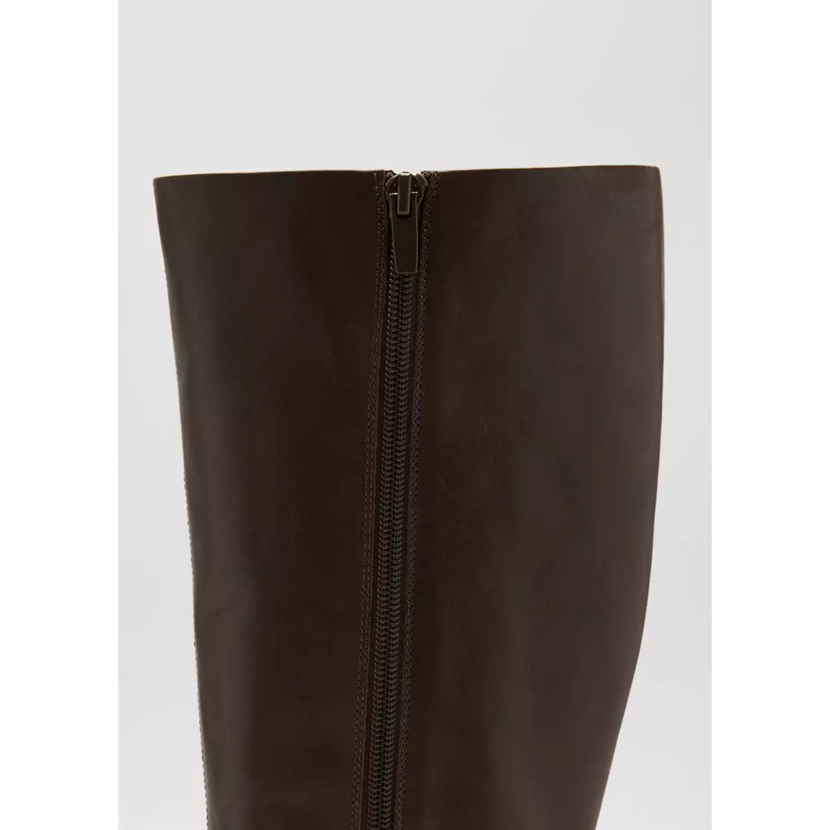 Bottines à talons kitten en cuir kaki, MANGO